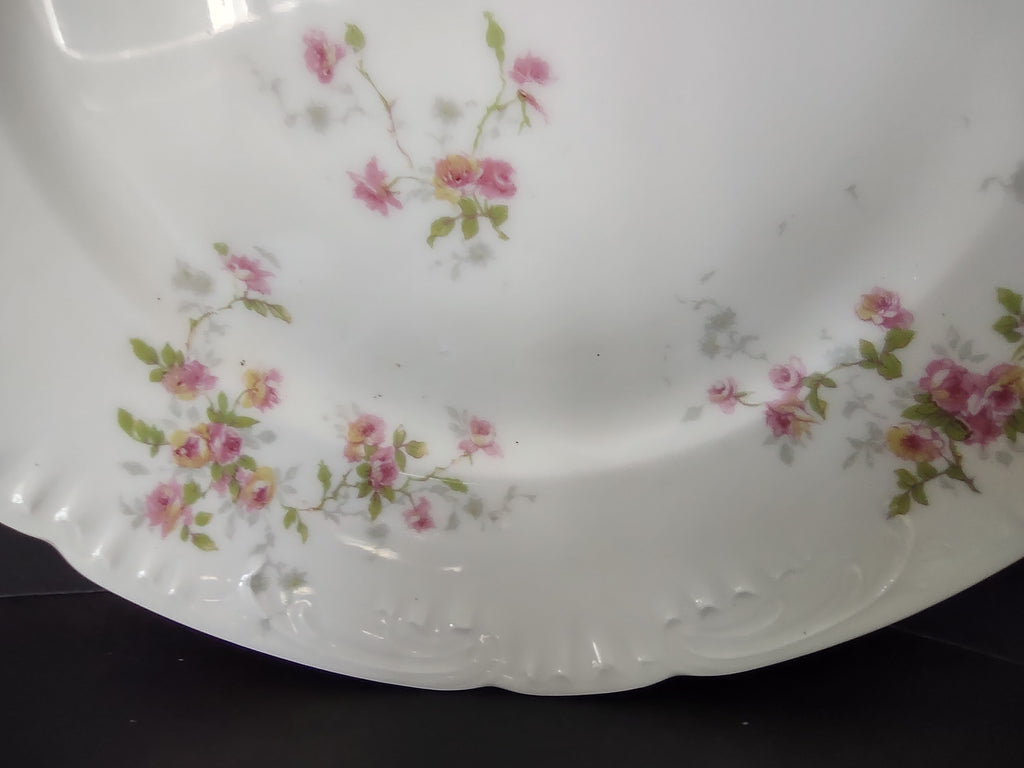Haviland France Limoges French Cottage Shabby Chic Dinner Plate Roses (lot 1102)