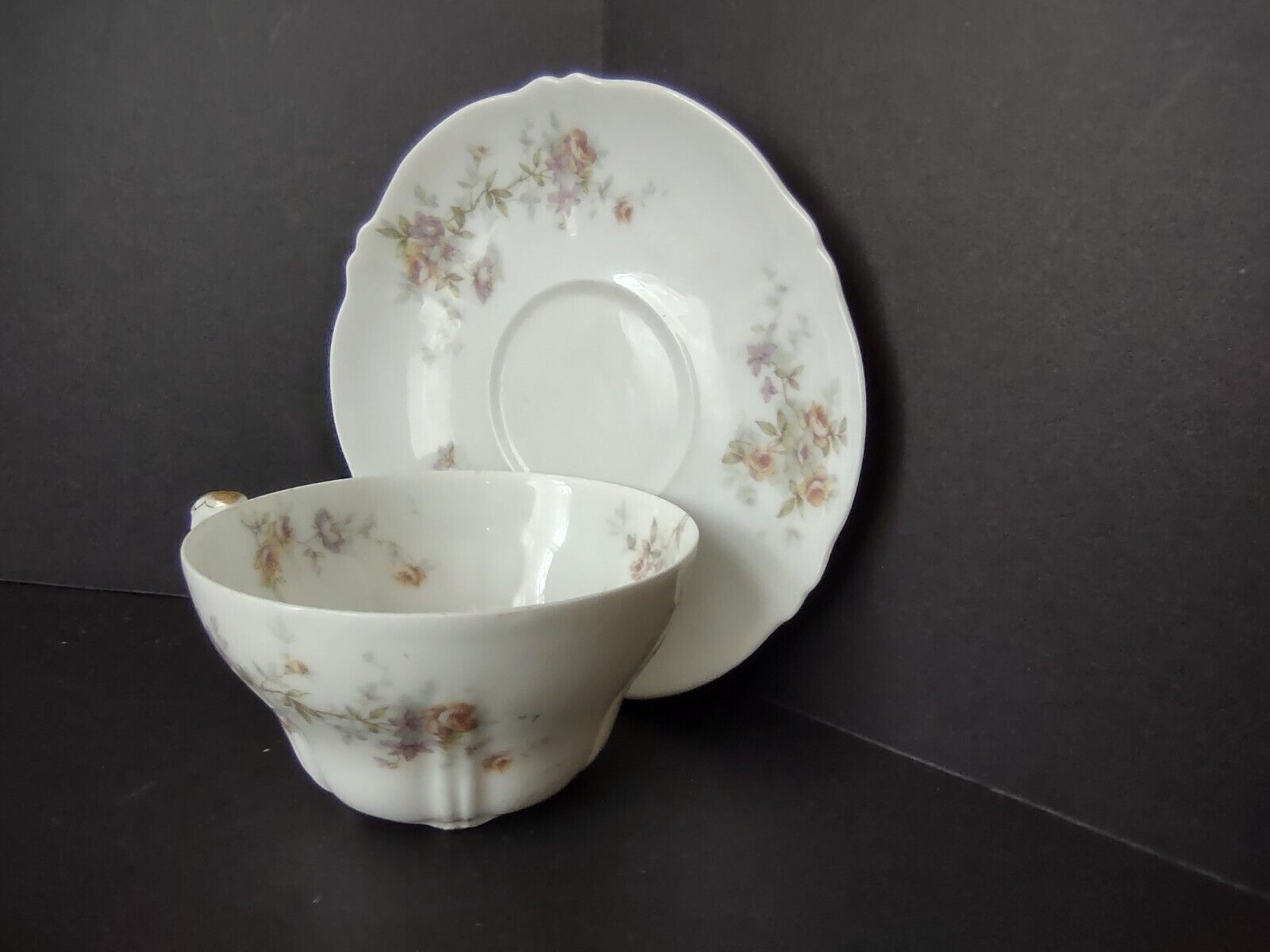 Haviland Limoges France Purple Yellow Rose Gold Trim Teacup & Saucer (lot 711)