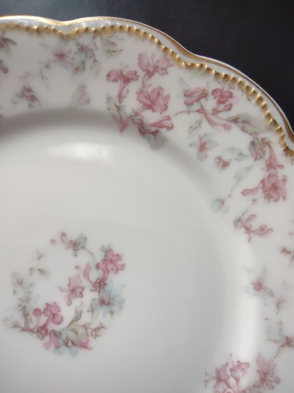Haviland Limoges France Double Gold Trim Dessert Plate Flower (lot 635)