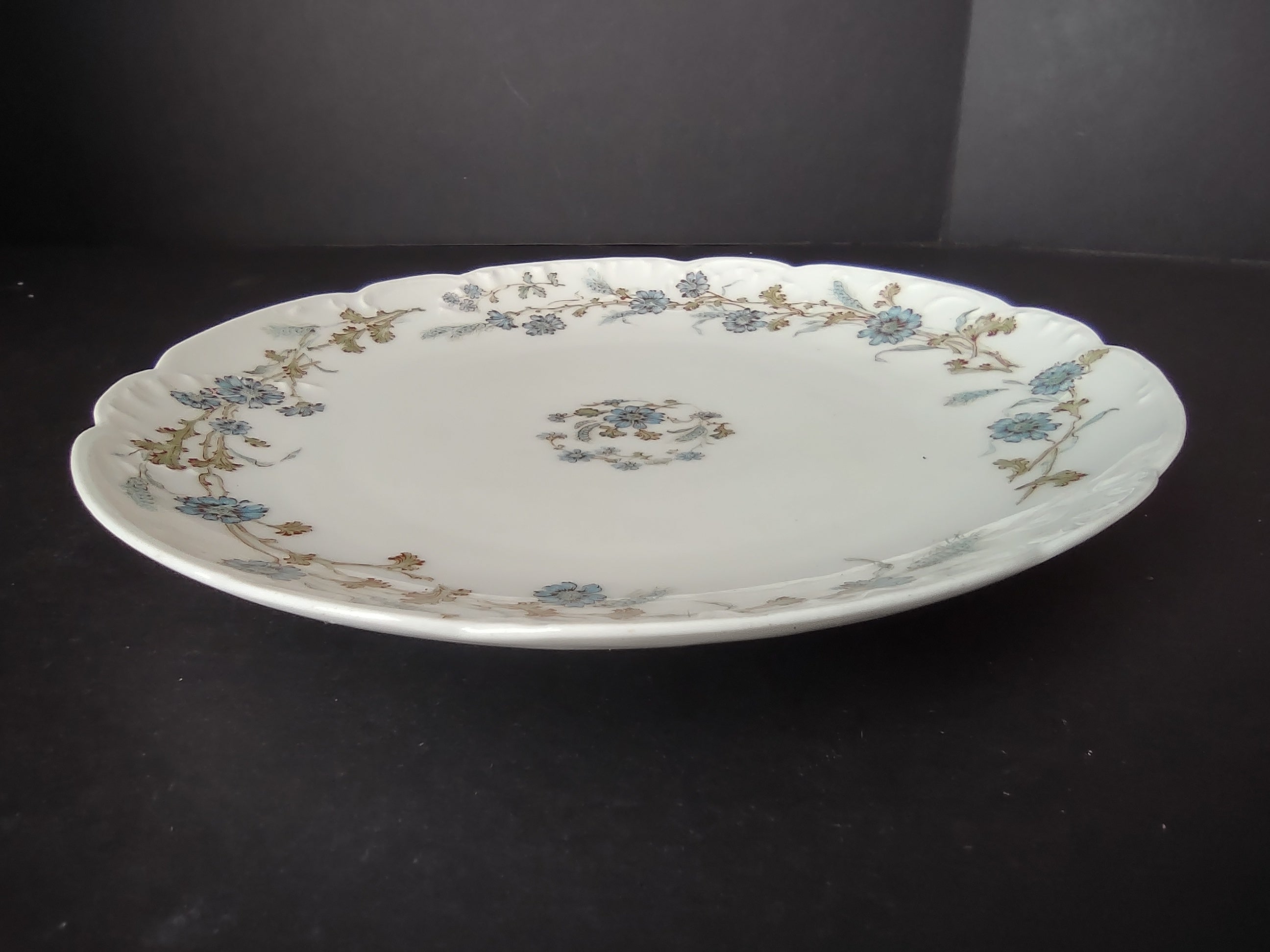 Haviland Limoges Dessert Plate Blue Flower French Chic (lot 994)