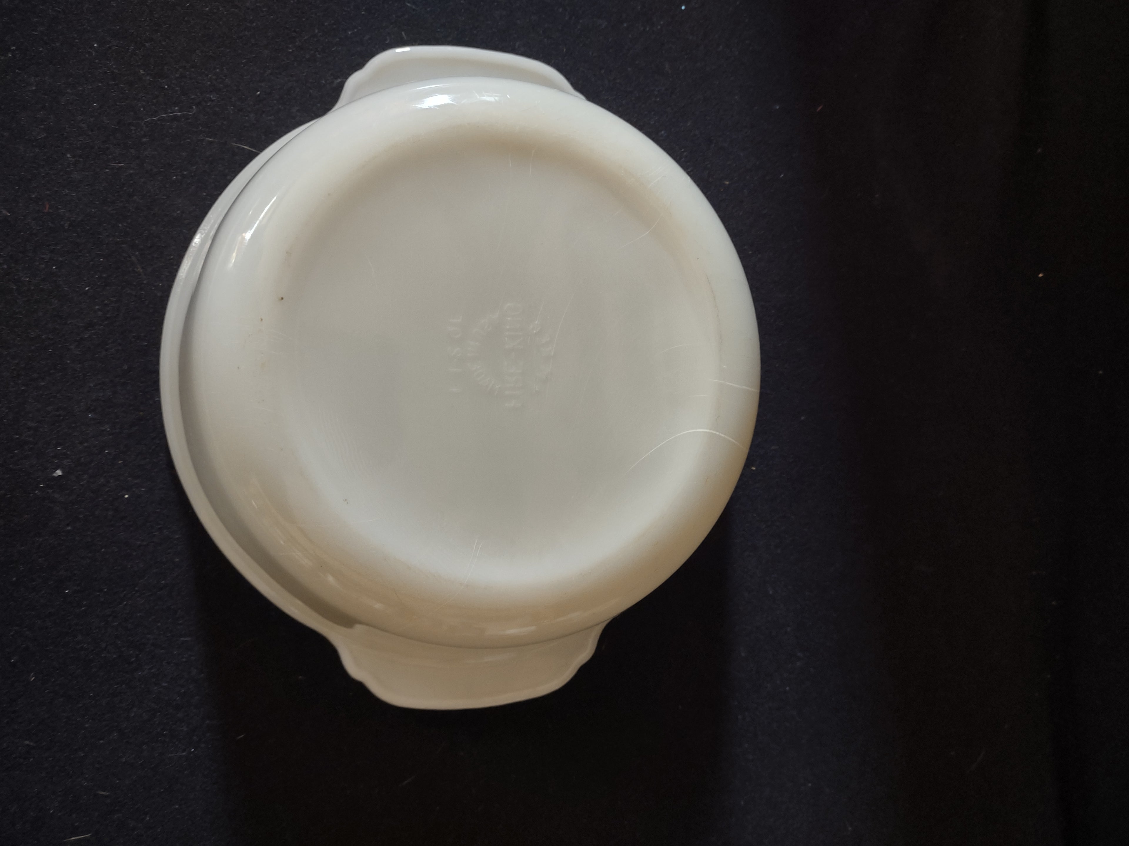 Vintage Fire King Milk Glass 1.5 Qt Casserole Reverse Stamp (Lot 5138)