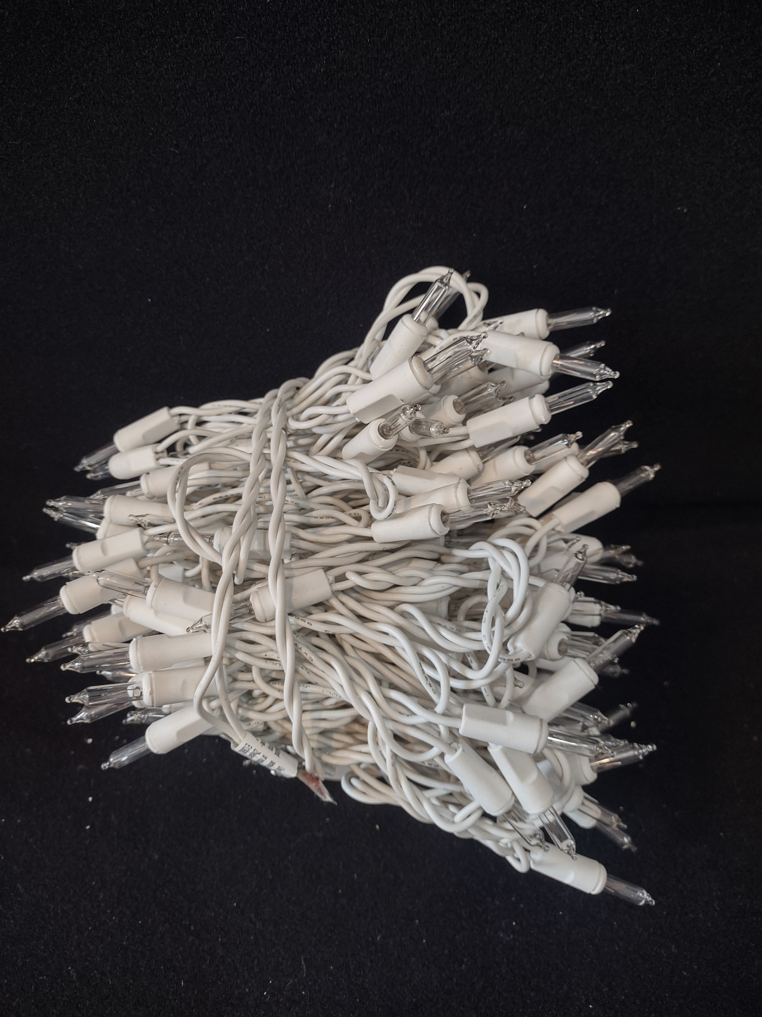 Christmas 300 Clear Icicle Lights 17.3' 150 Clear 15' Indoor Outdoor (Lot 4207)
