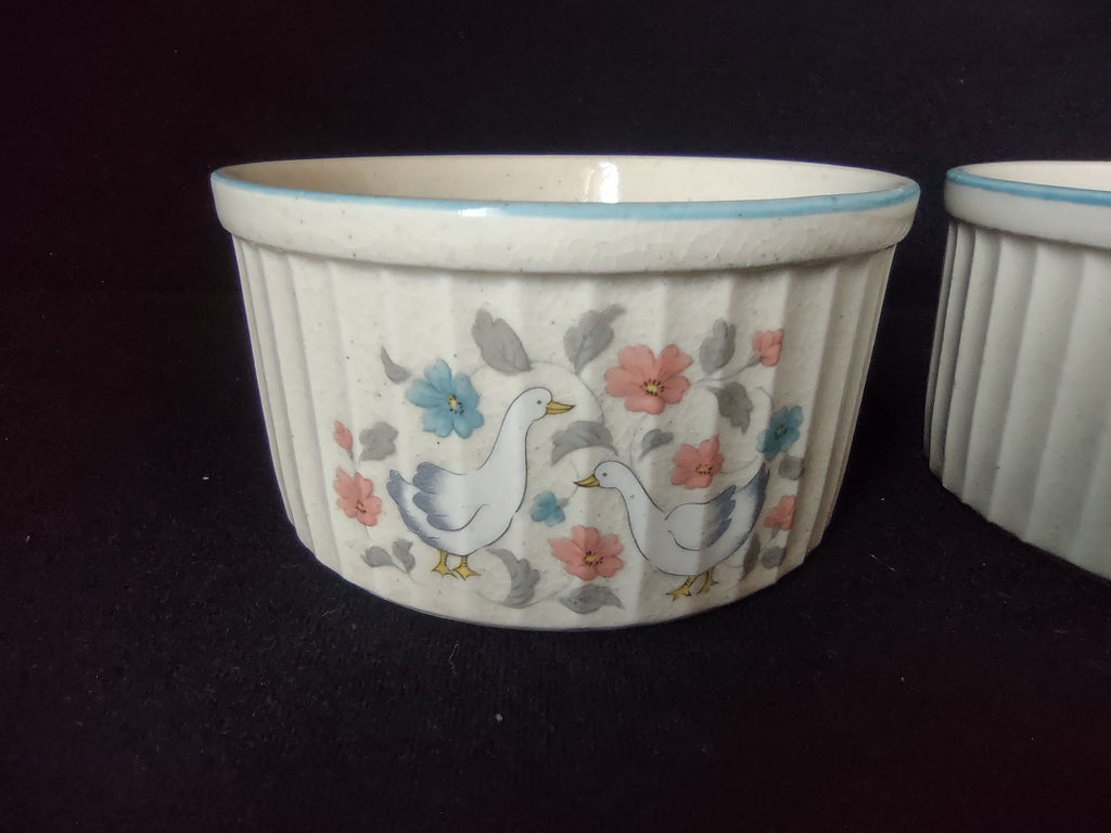 Vintage Custard Dish Bowl x 2 Country Classics Geese Duck 4" (lot 2804c)