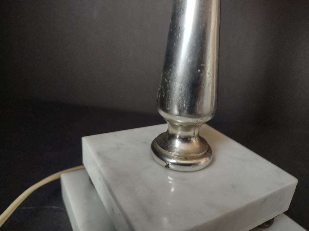 Vintage Amber Glass Lamp (lot 1775)