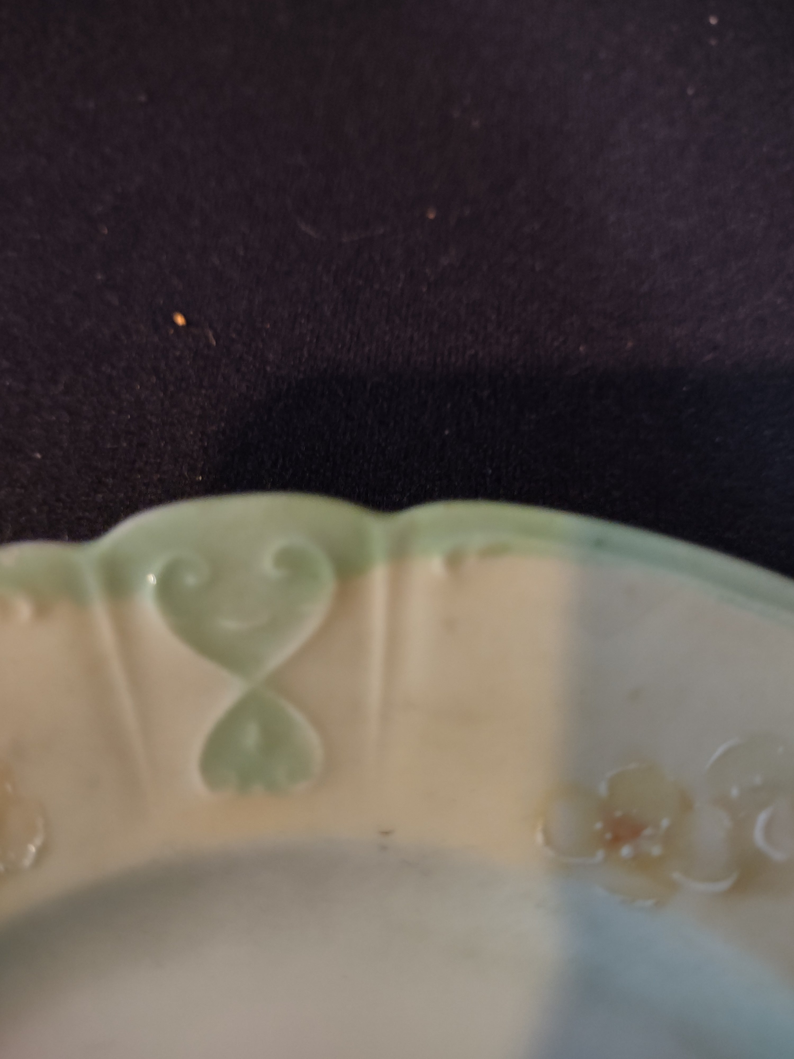 Vintage China 6 " Plate x 2 Floral Pattern Scalloped Green Rim Edge (Lot 5352)