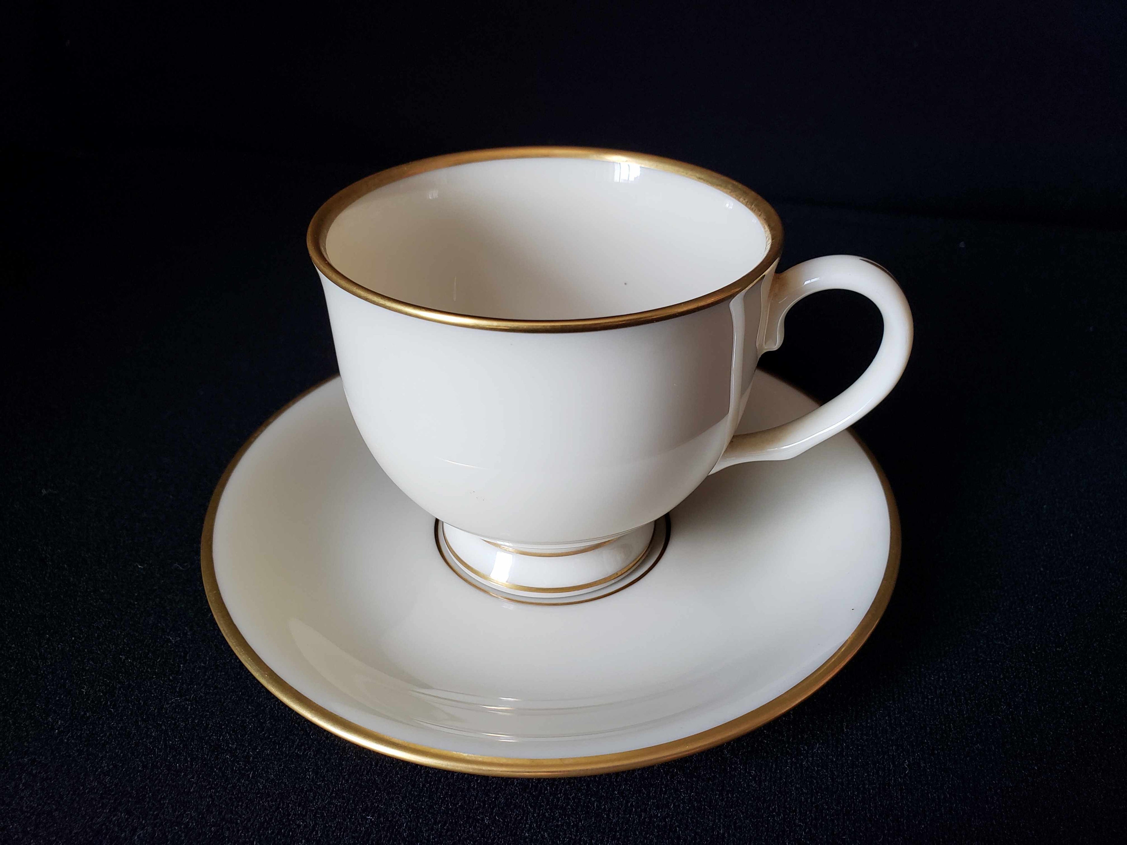 Vintage Lenox Mansfield White Gold Band Tea Cup with Saucer (lot 1935)