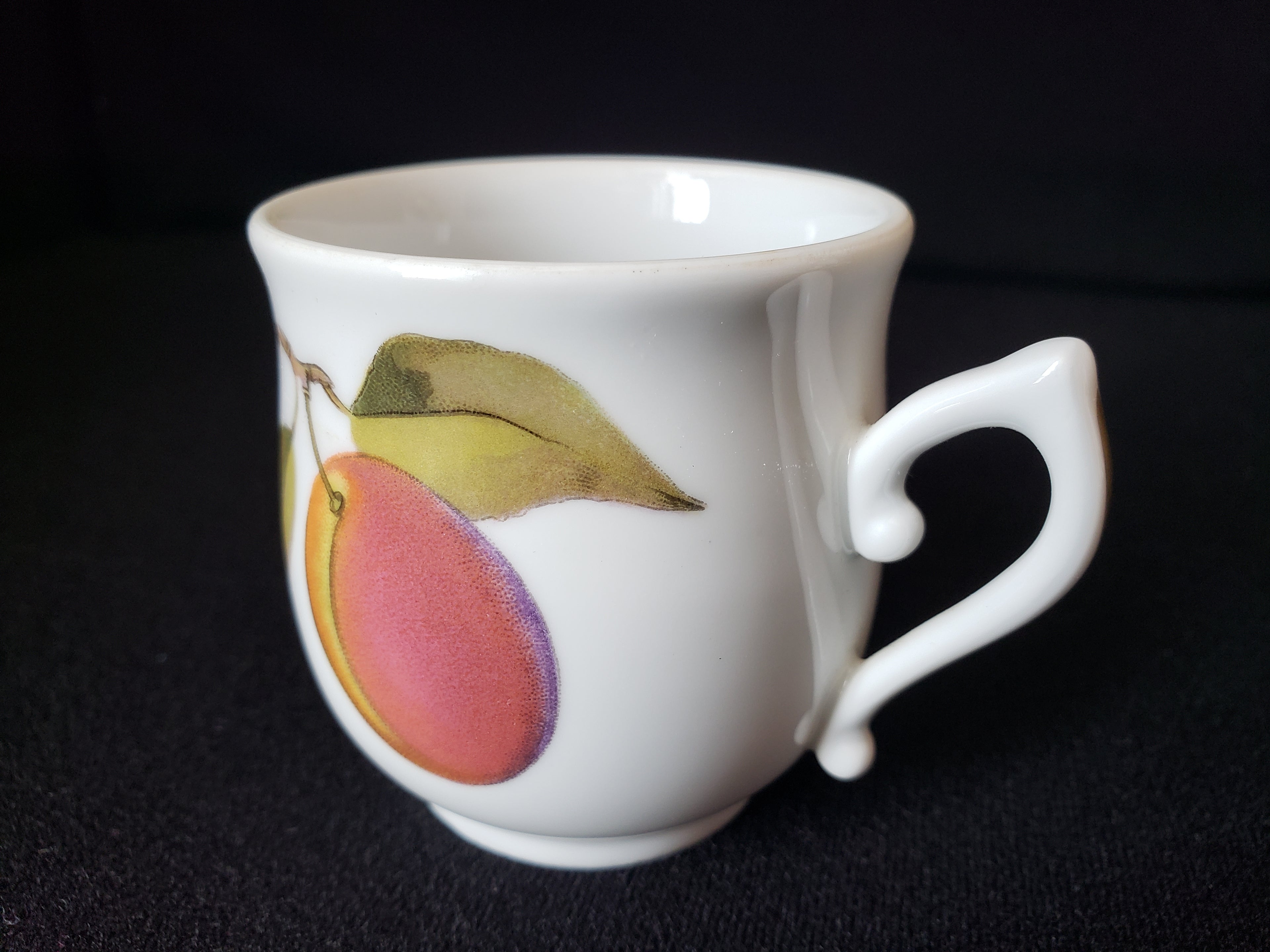 Vintage Royal Worcester Evesham Demitasse Tea Cup ONLY (lot 2062)