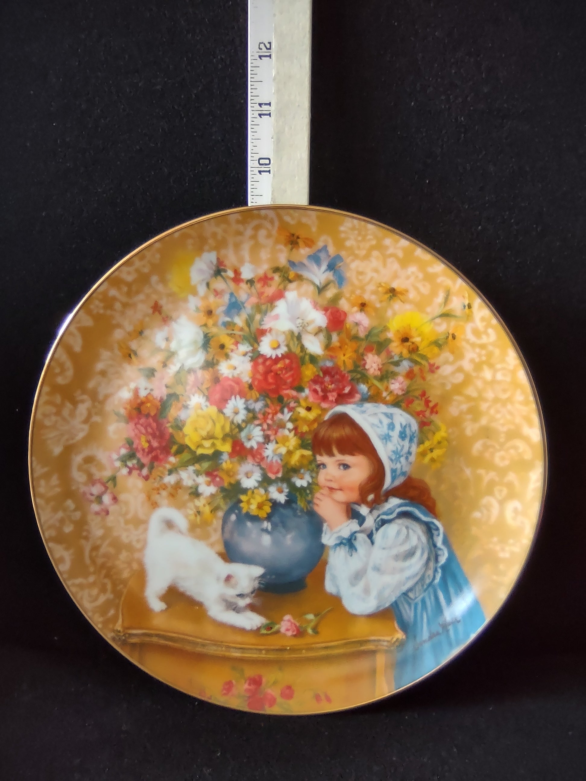 Vintage A Childhood Almanac Collector Plate 7th Issue Just Dreaming (Lot 5195)