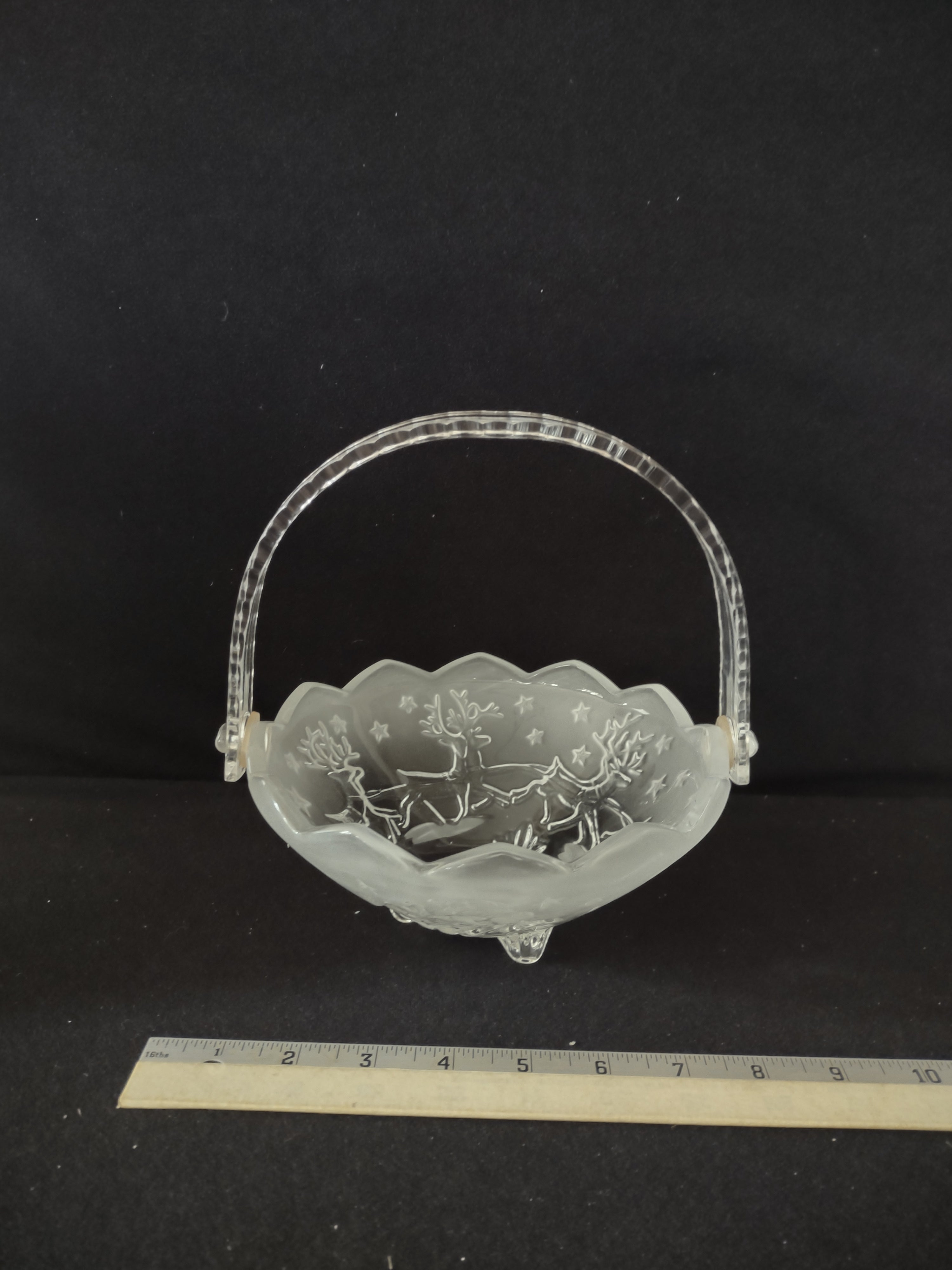 Mikasa Silent Night Crystal Basket Detachable Handle Santa Sleigh (Lot 3633)