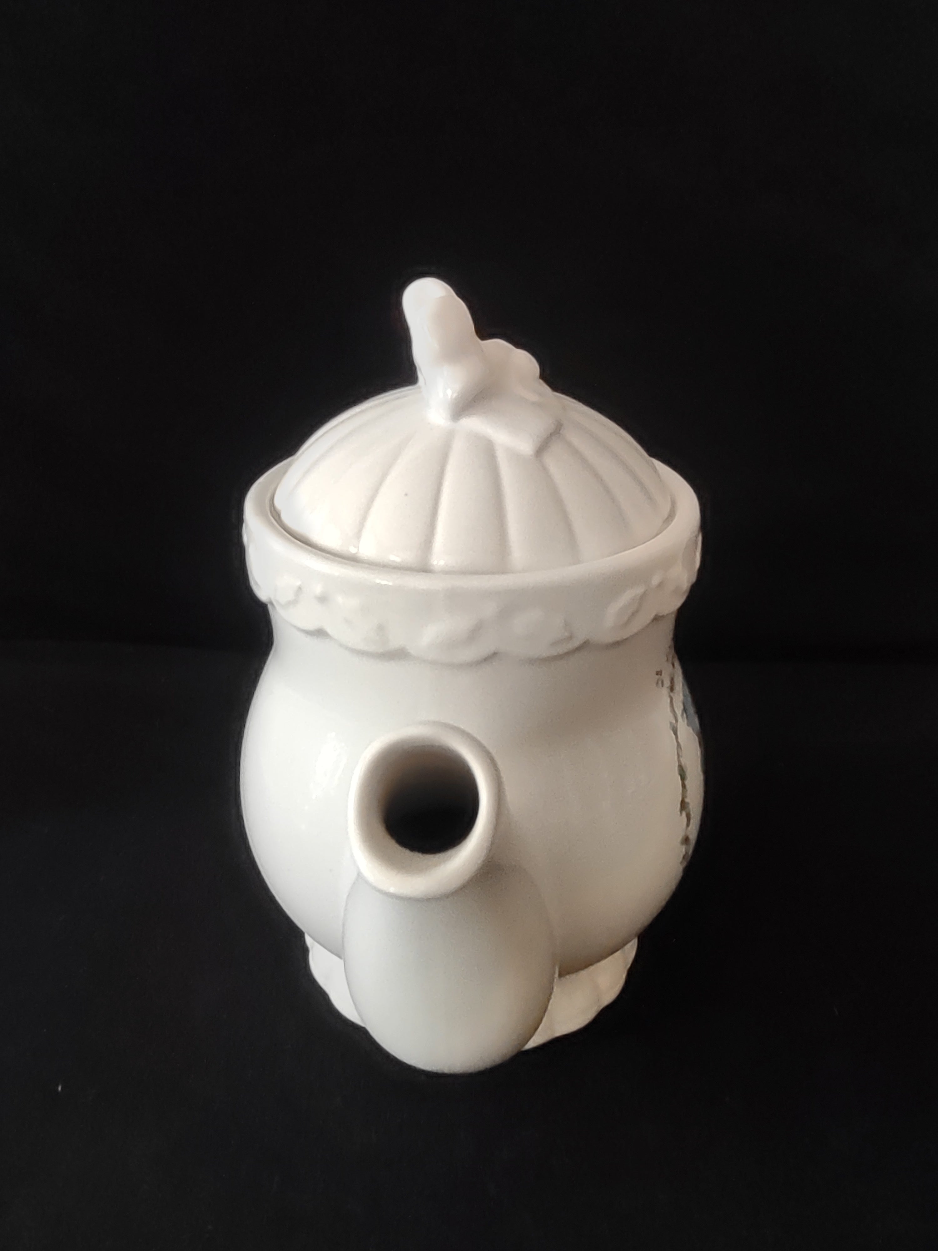 Vintage Precious Moments Happy Holly Days Christmas Teapot (Lot 4043)
