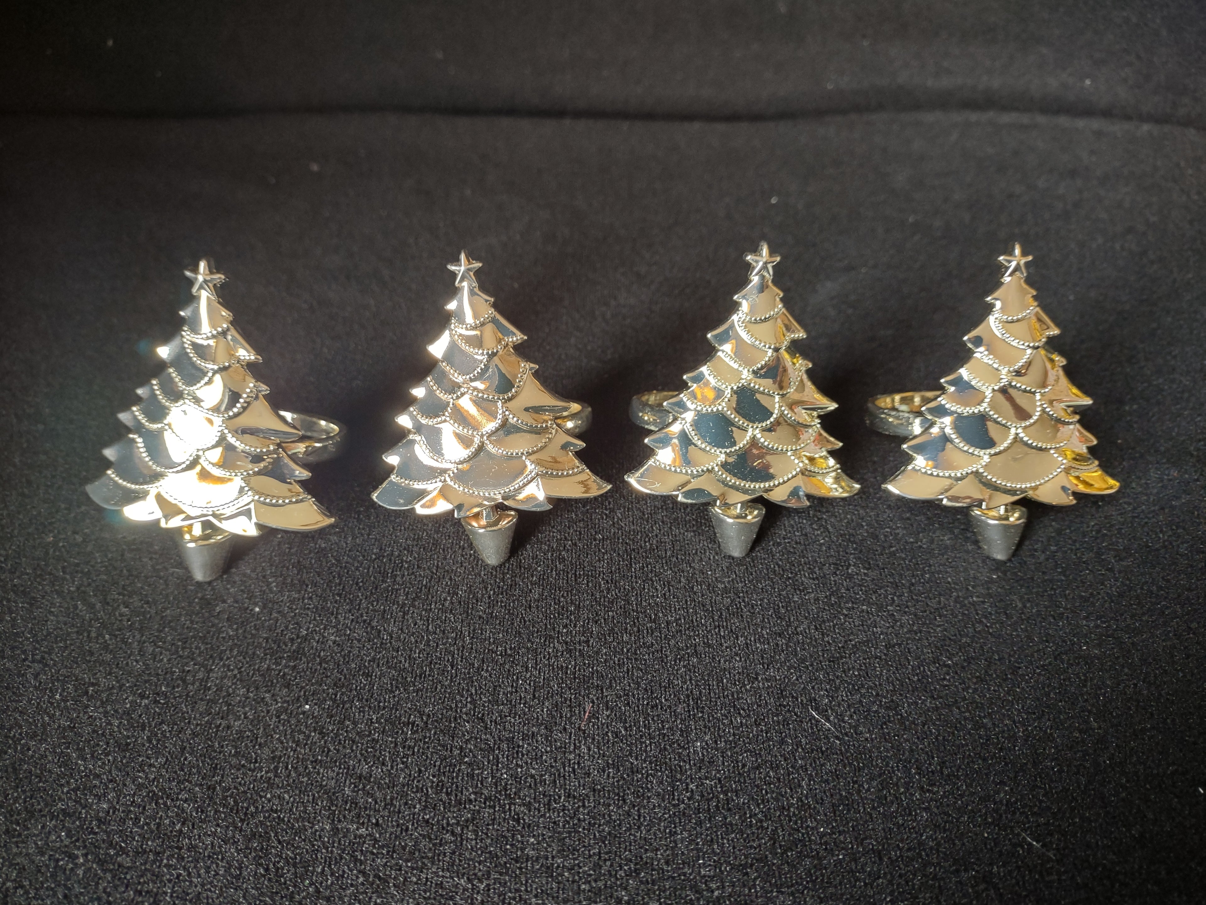 Christmas Tree Napkin Ring Holder Set of 4 (lot 1563)