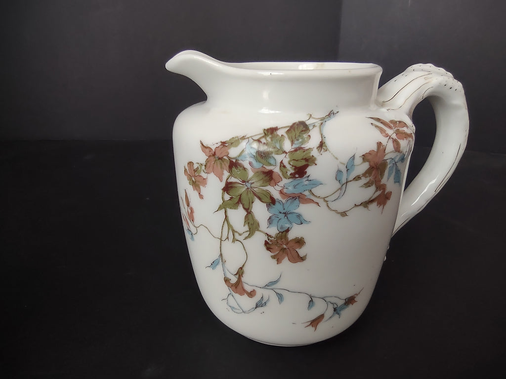 Depose Haviland Limoges Blue Flower Pitcher Creamer (lot 965)