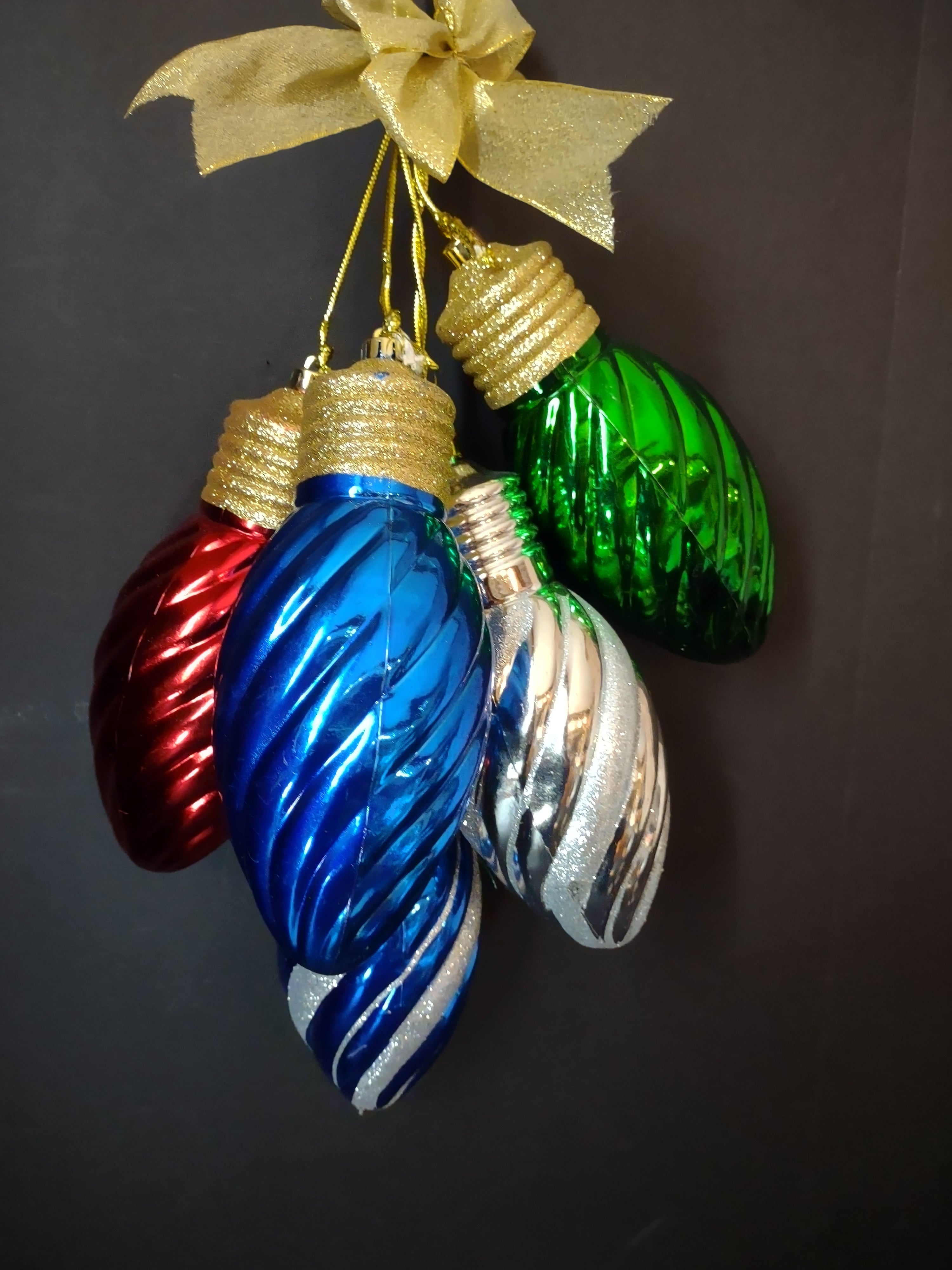 Holiday Christmas 8" Ornament Hanging Decoration (lot 3204)