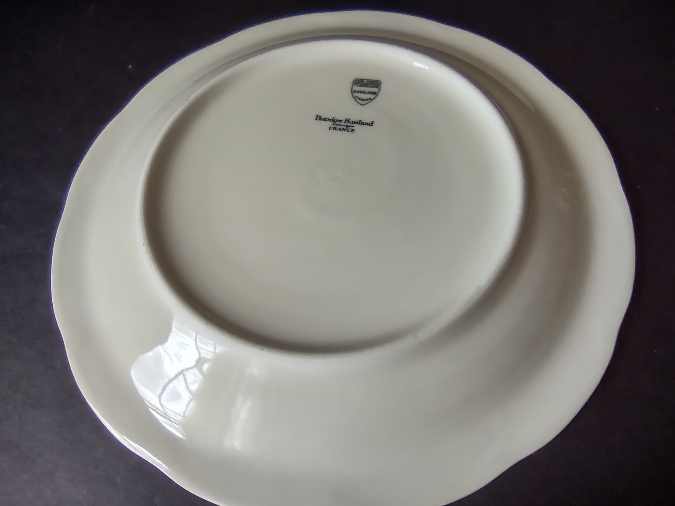 Haviland Limoges Dinner Plate Peony Flower Cream Color (lot 926)