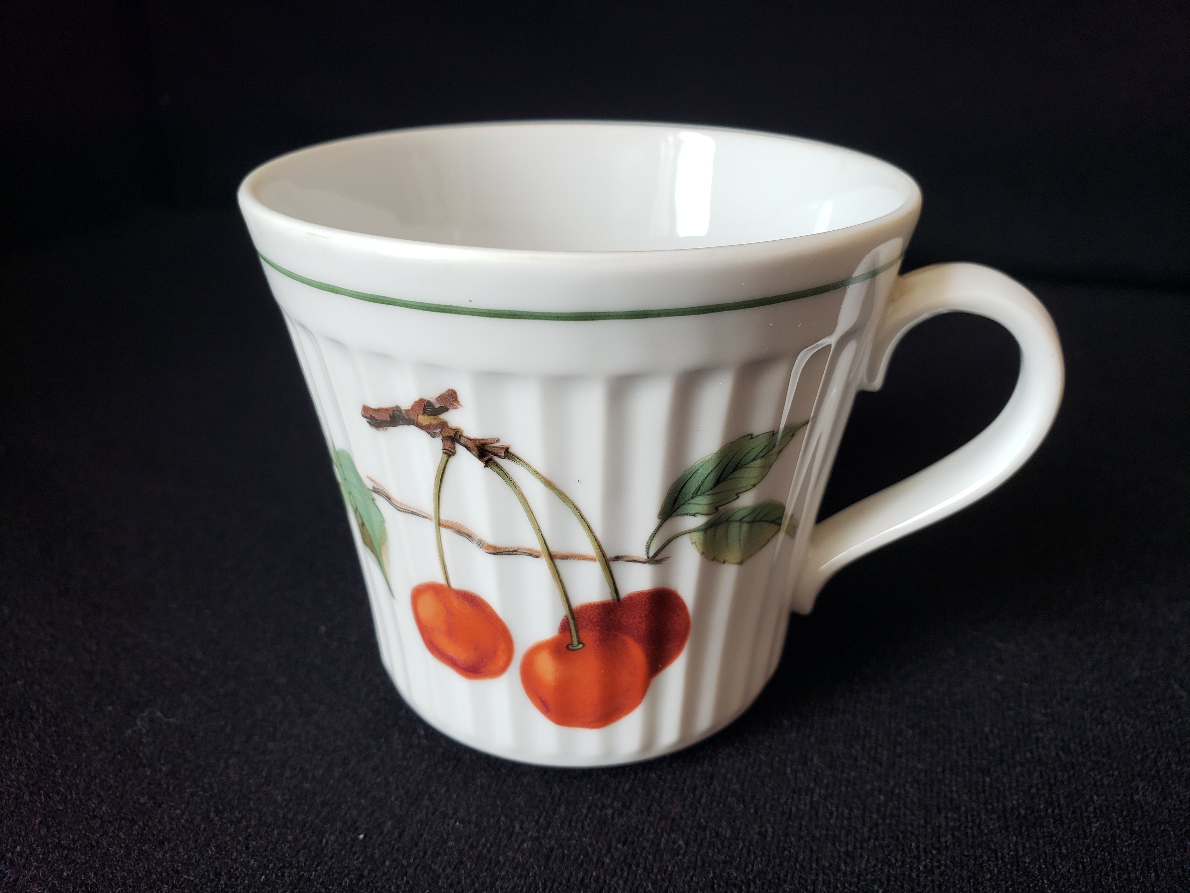 Vintage Royal Worcester Shelton Orchard Tea Cup ONLY (lot 2059)