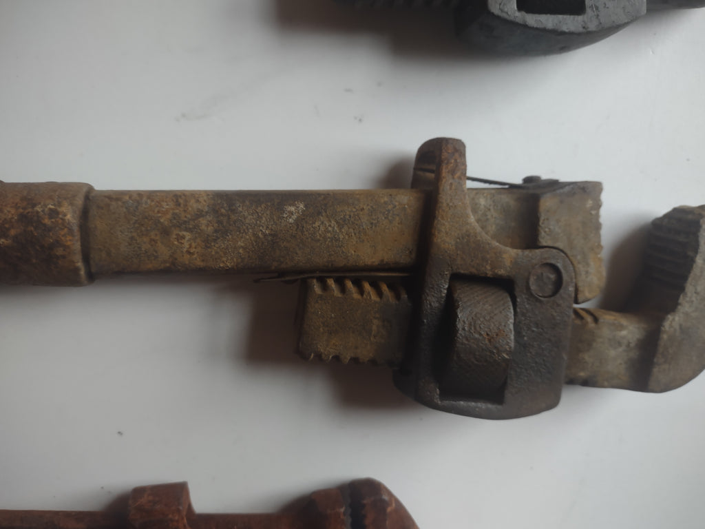 Vintage Set 4 Pipe Wrench (lot 1374)