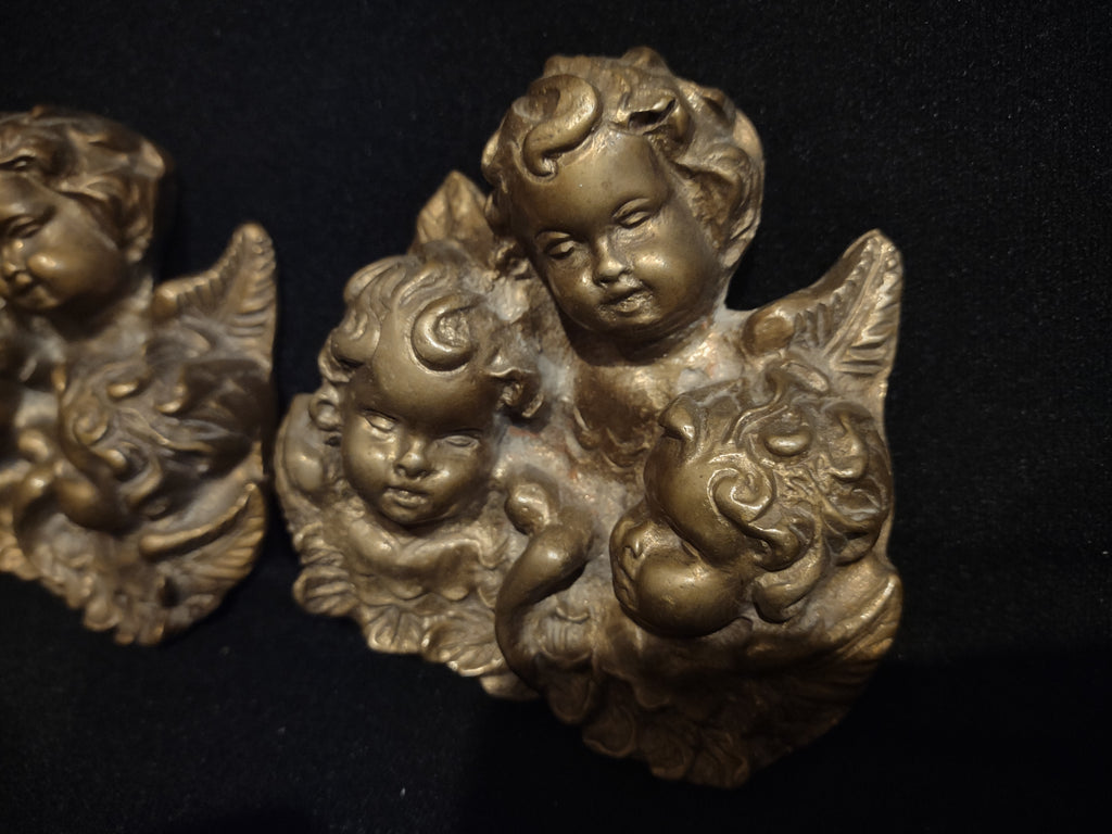 Vintage Set of 2 Brass Wall Hanging Angels 4" (lot 2548)