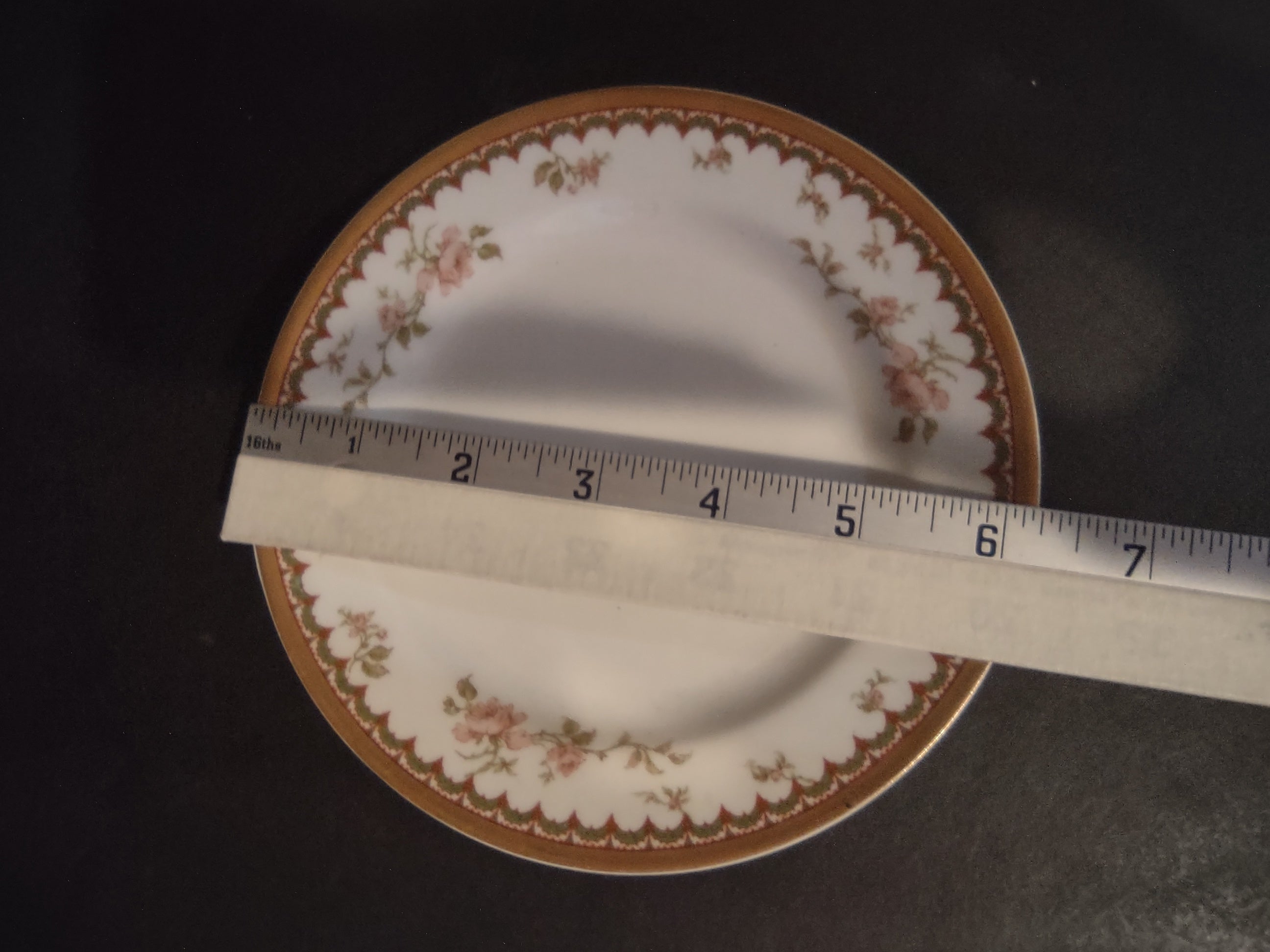 Haviland Limoges French Chic Rose Maroon Green Bread/Butter Plate (lot 1090)