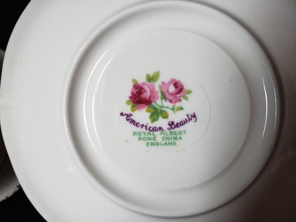 Vintage Royal Albert American Beauty Tea Cup with Saucer (lot 2048)