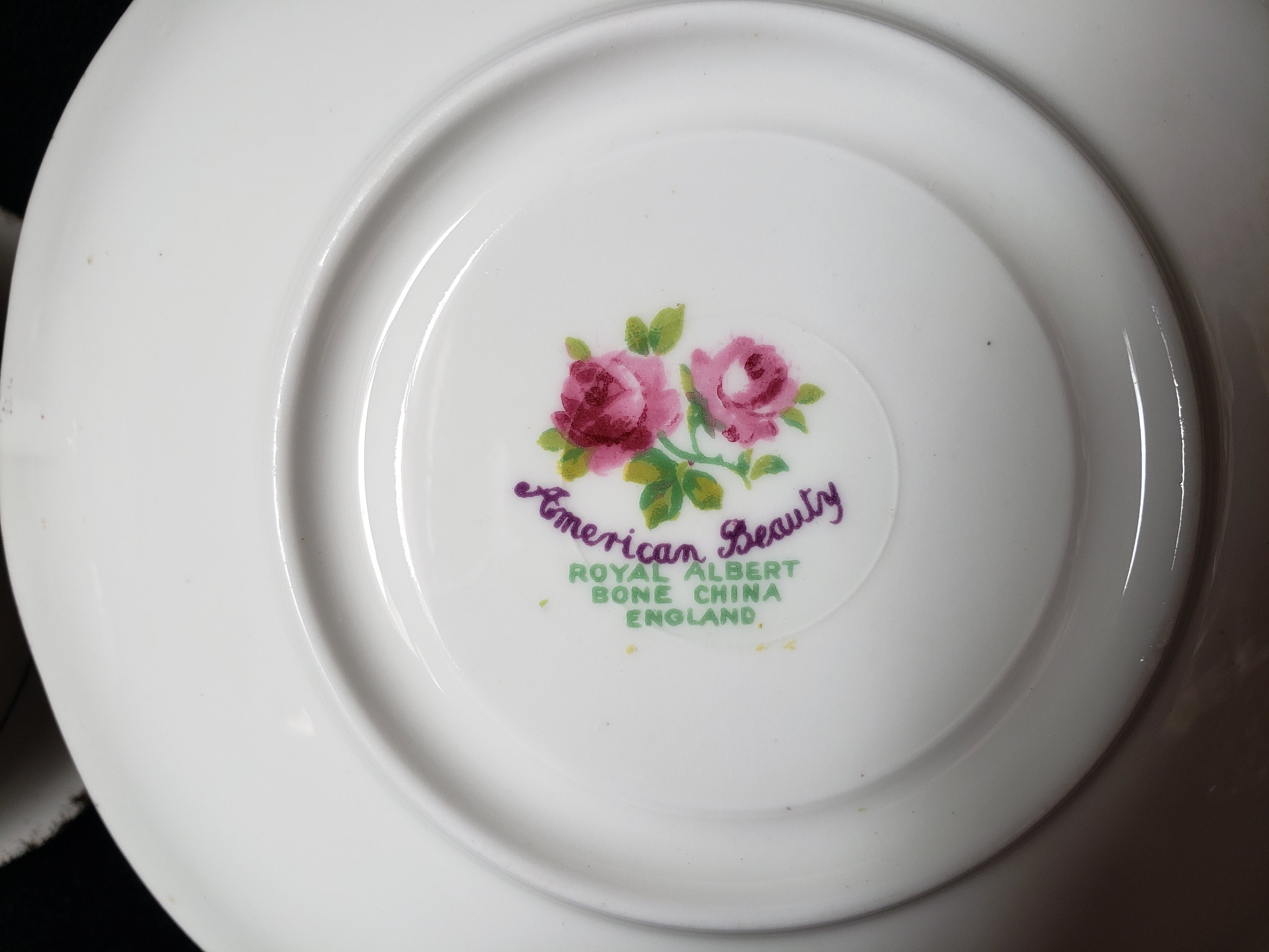 Vintage Royal Albert American Beauty Tea Cup with Saucer (lot 2048)