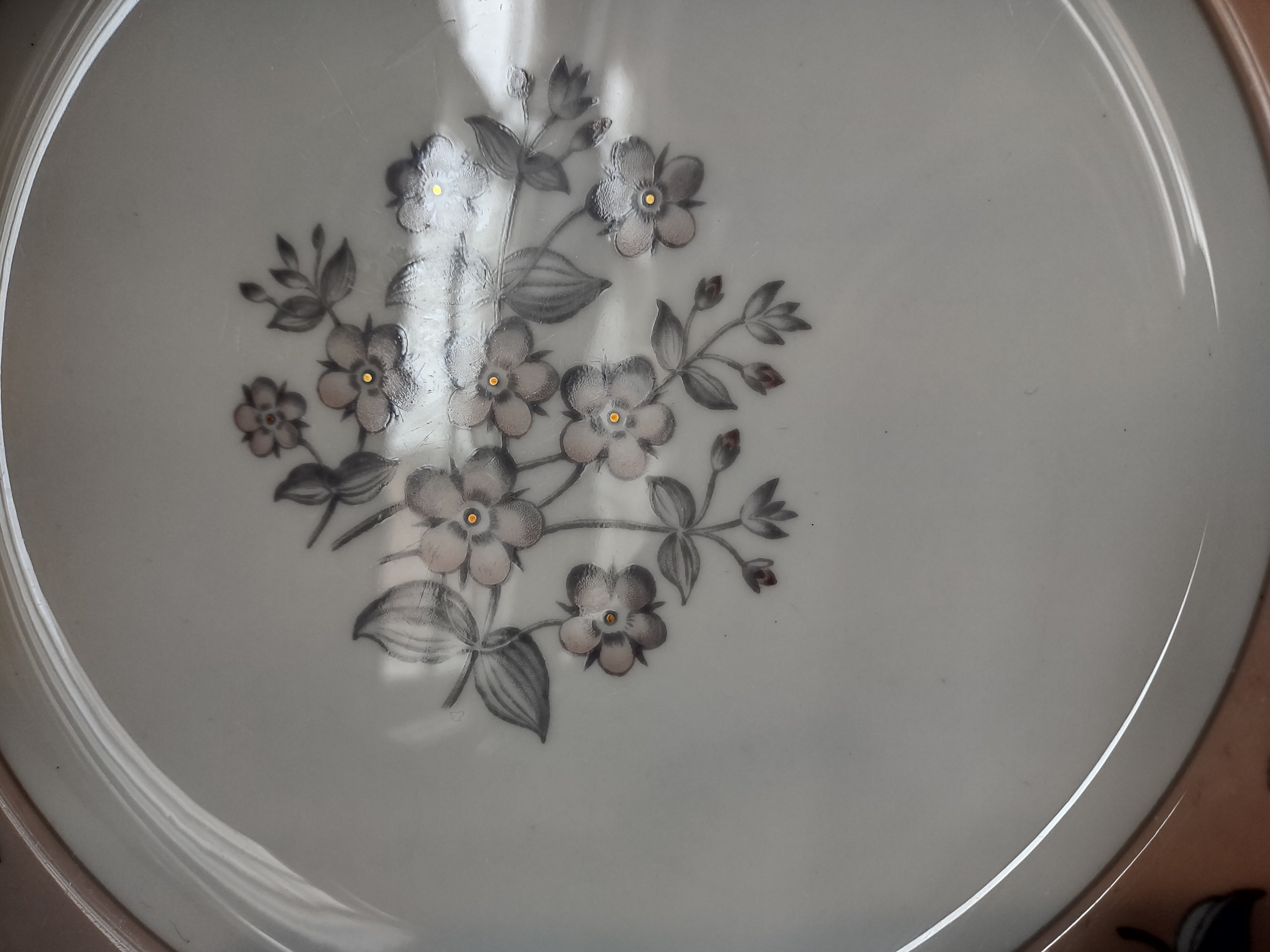 Wedgwood Pimpernel Pink Dinner Plate 10-3/4" (lot 2760)
