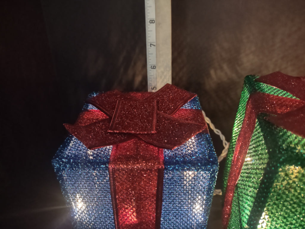 Christmas Tinsel Set of Light Up Present Gift Boxes (lot 1371)