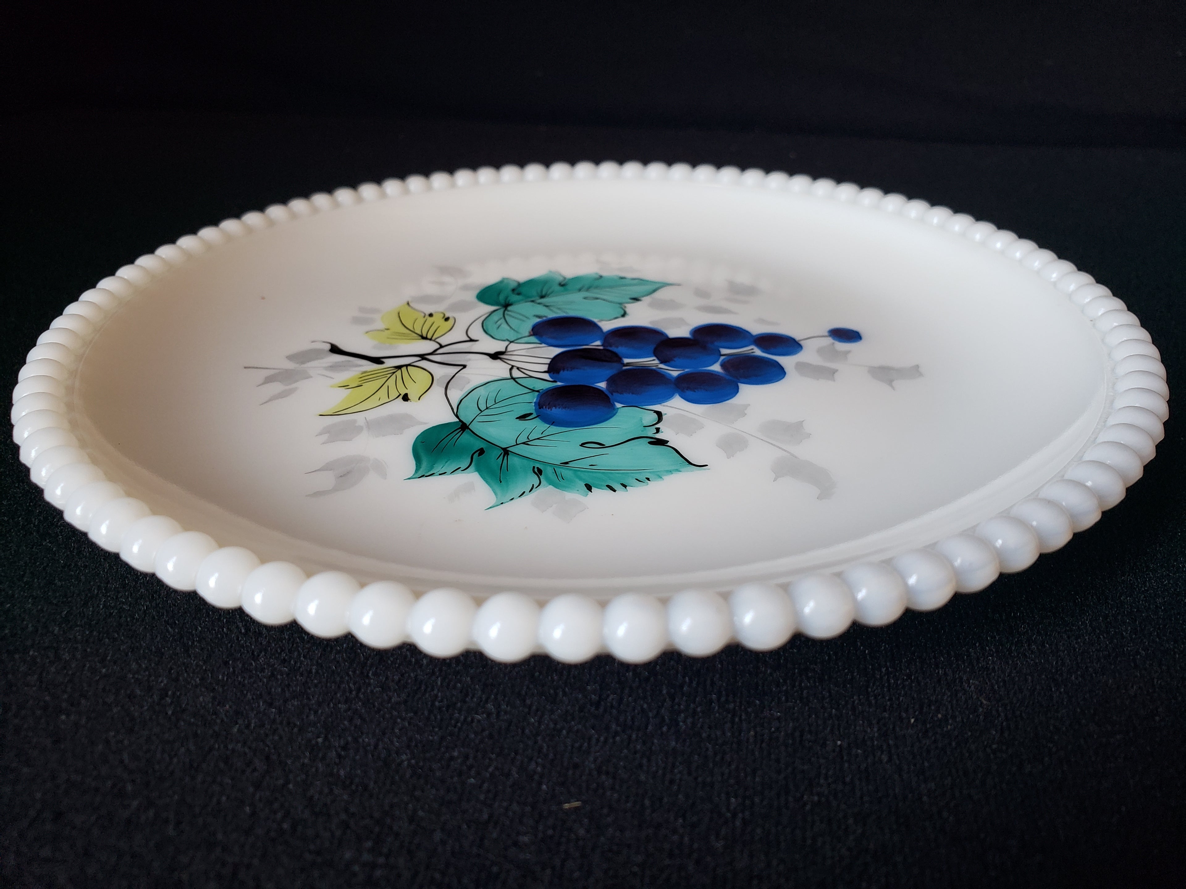 Vintage Westmoreland Grape Motif Milk Glass Dessert Plate (lot 2186)