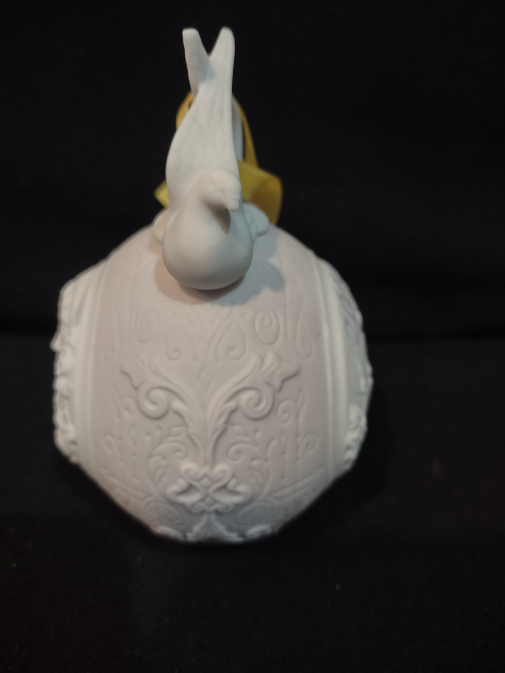 Vintage Christmas 2003 Collectible Lladro Turtle Doves Candle Ornament (Lot 4097
