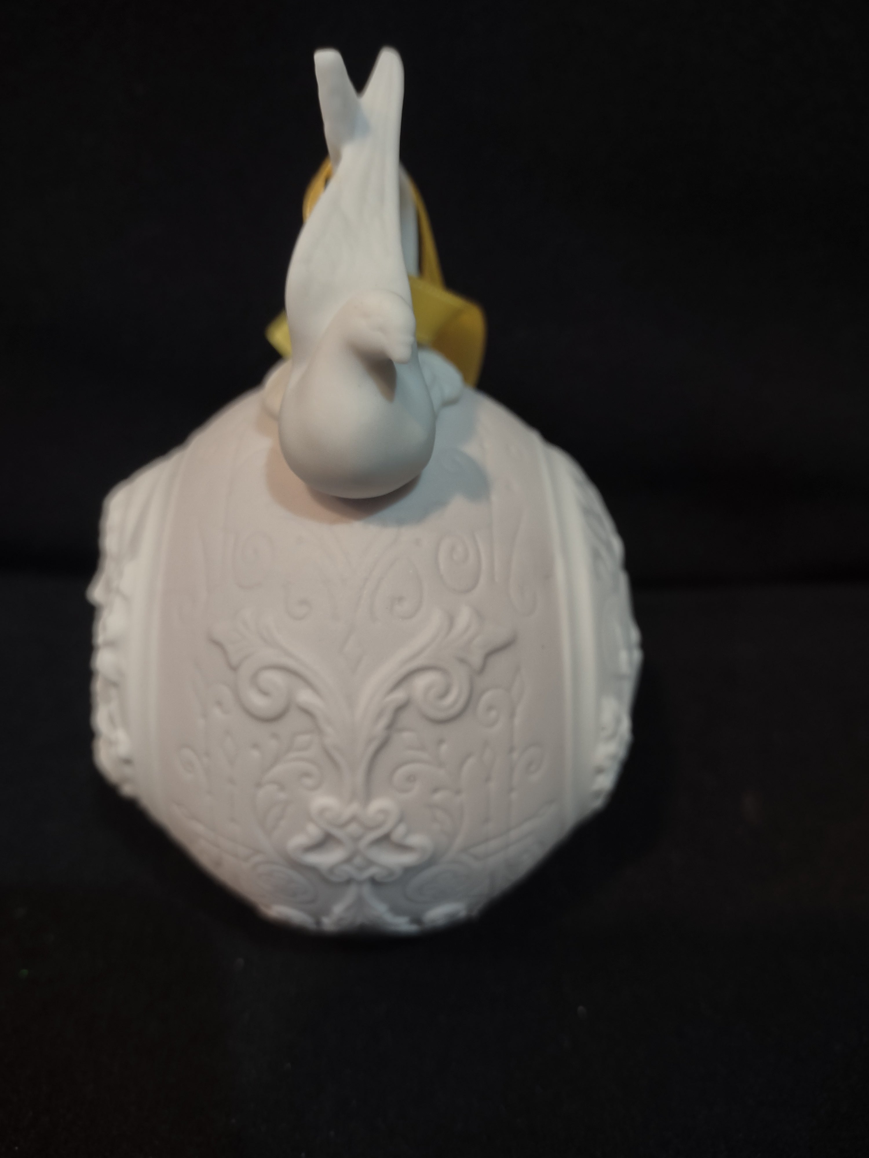 Vintage Christmas 2003 Collectible Lladro Turtle Doves Candle Ornament (Lot 4097