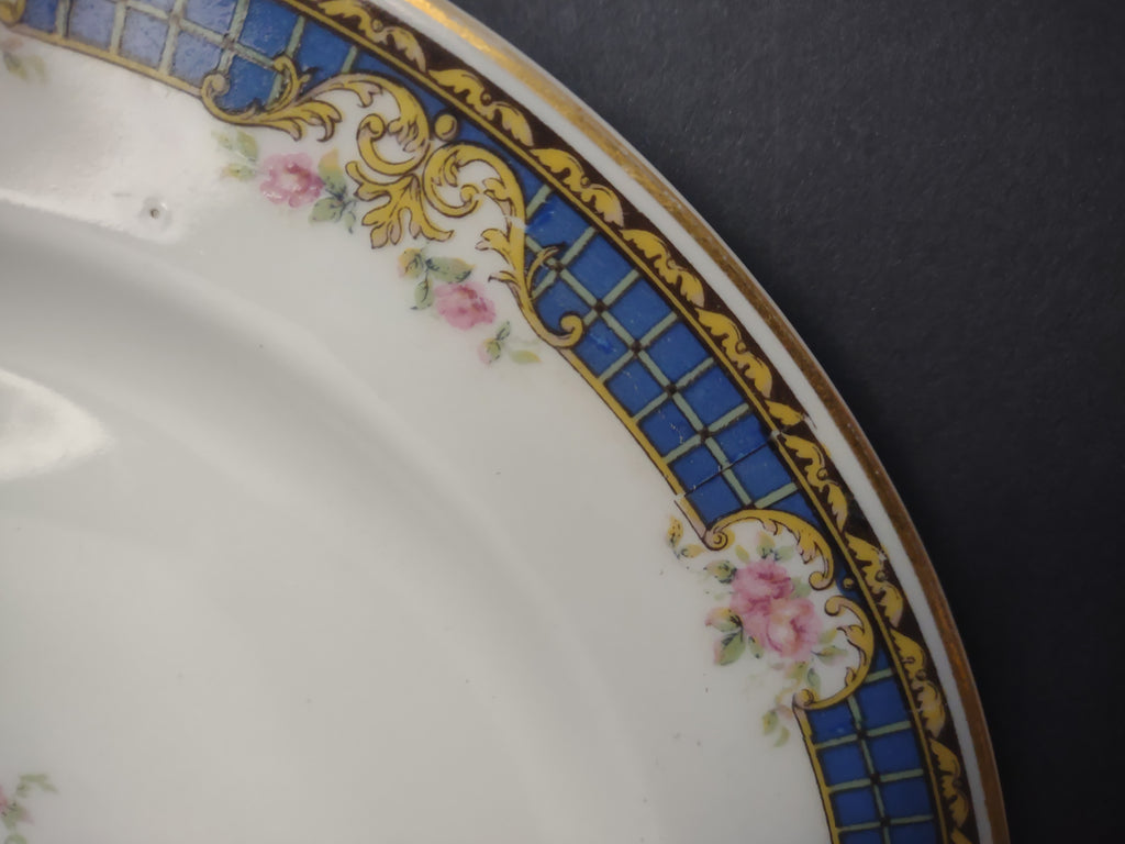 Haviland France Limoges Dinner Plate Blue Trim (lot 1005)