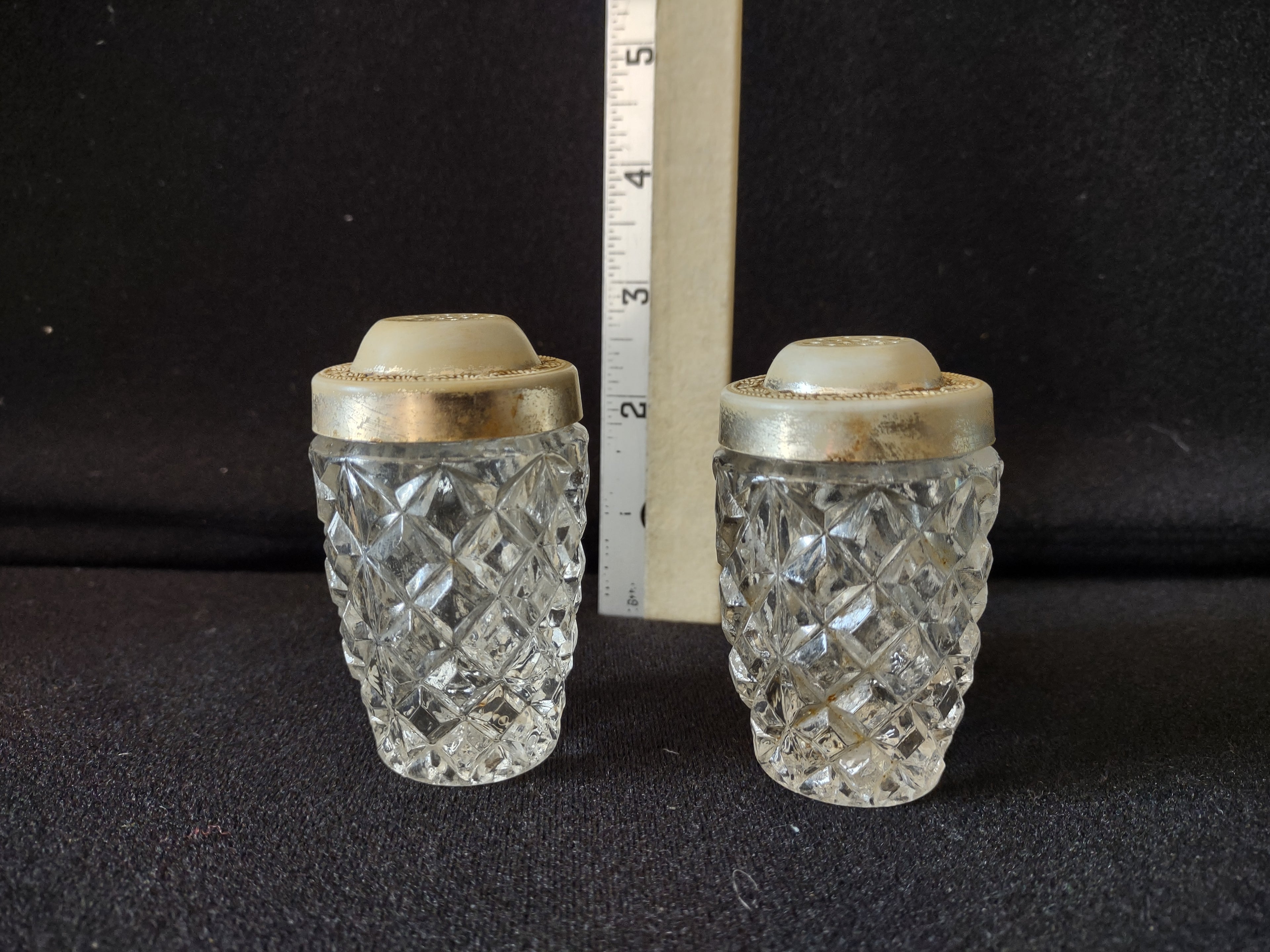 Vintage Salt Pepper Shaker Glass Body Plastic Top IMPERFECT (lot 5396)