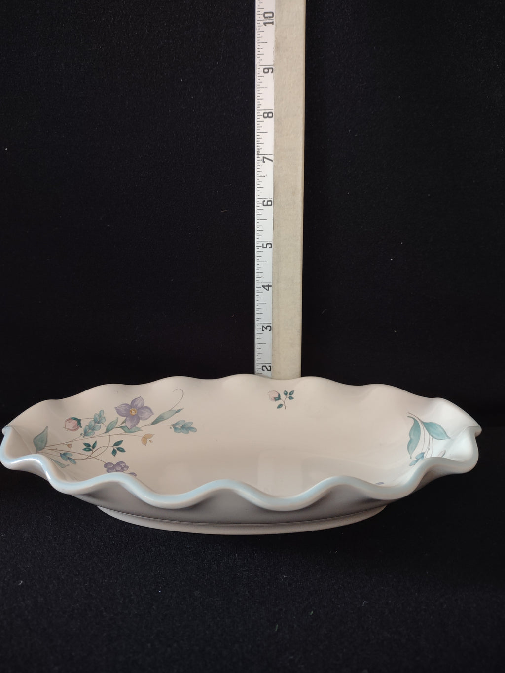 Vintage Pfaltzgraff 9" Oval Fluted Relish Dish April Pattern Flowers (Lot 5029)