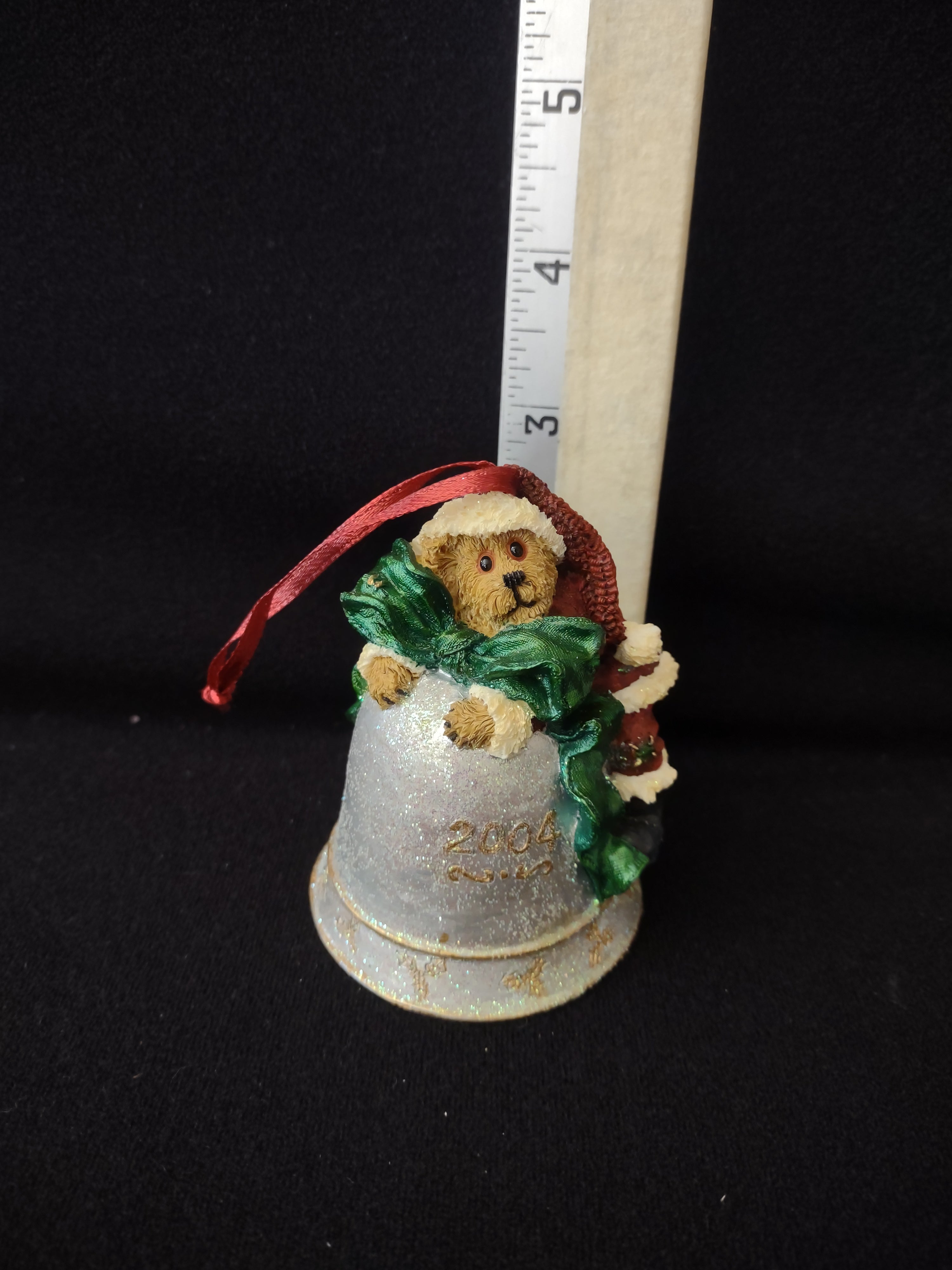 Vintage Christmas 2004 Bearstone Santa Bear Bell (Lot 4129)