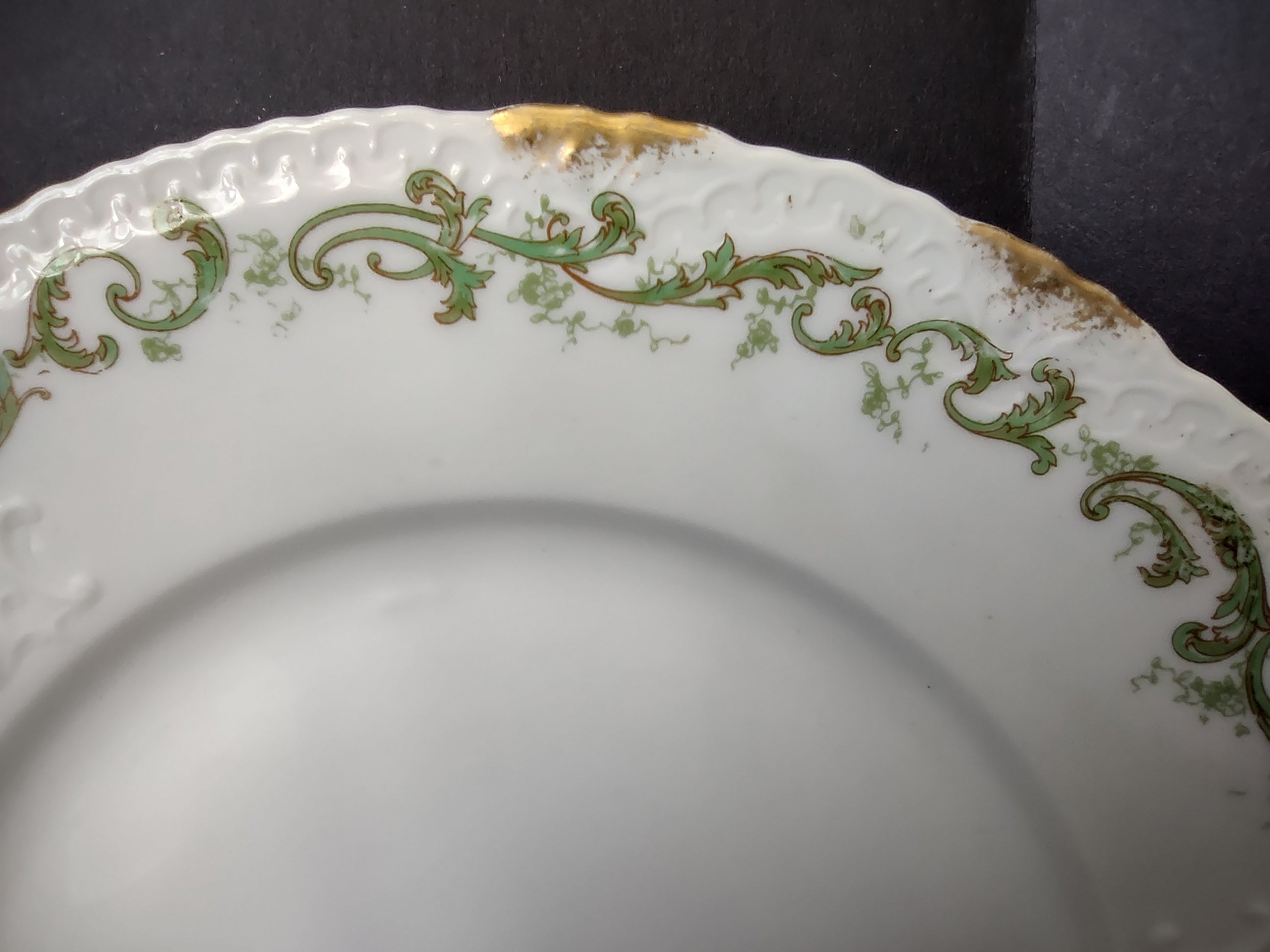 Haviland France Limoges French Cottage Shabby Chic Dinner Plate Green (lot 1103)