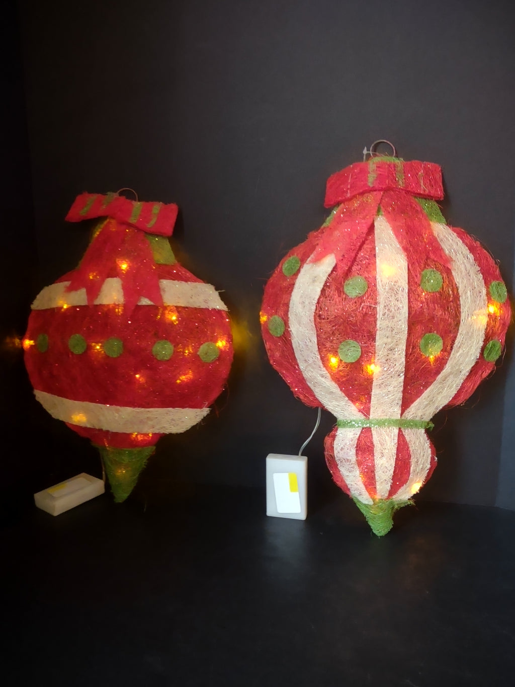 Christmas Light Up Battery Operated Blinking Ornament Wall Decor 16" (lot 1385)