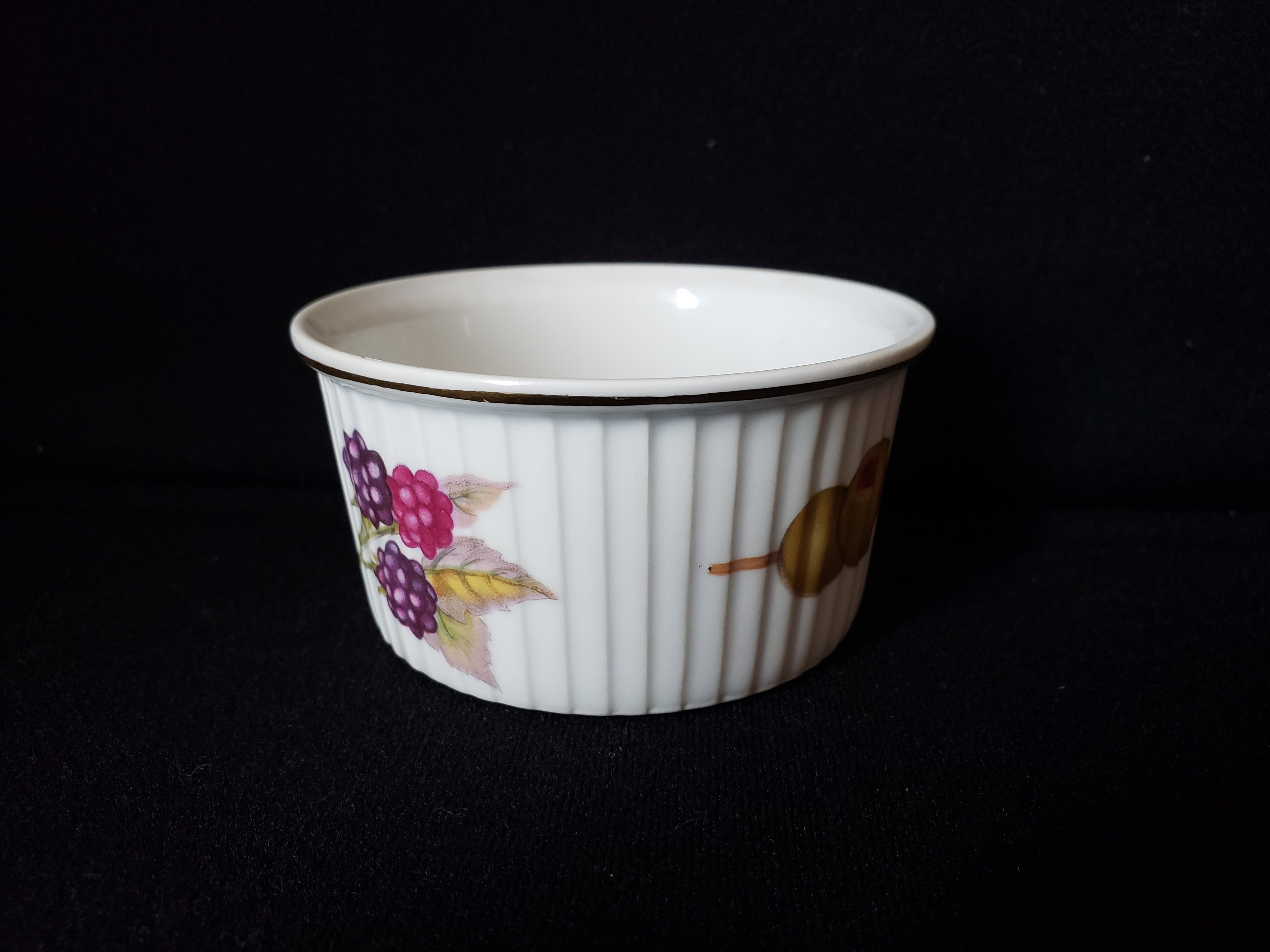 Vintage Royal Worcester Evesham Quiche Souffle Baking Porcelain Dish (lot 2096)