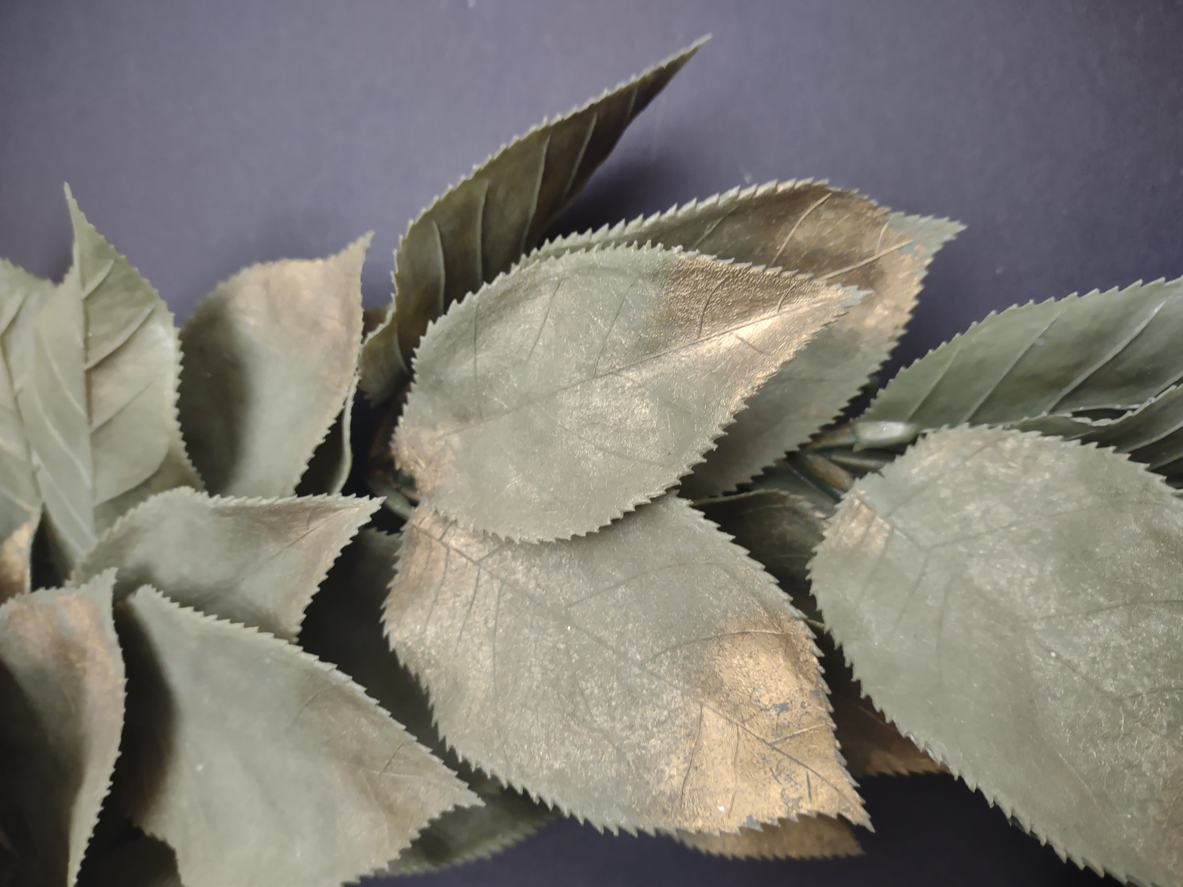 Vintage Artificial Plastic Green Leaf Laurel Wreath 12" (lot 1140)