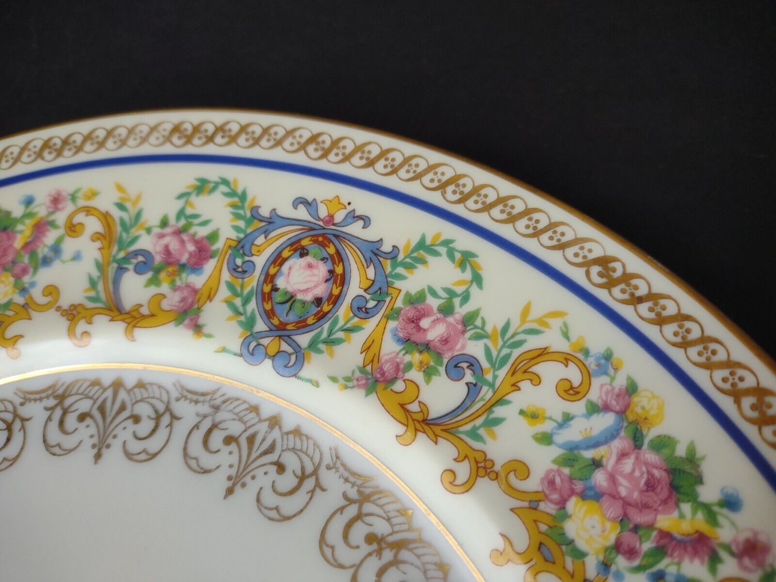 Ahrenfeldt Limoges Gold Trim Ornate Design Blue Dinner Plate 10-7/8" (lot 641)