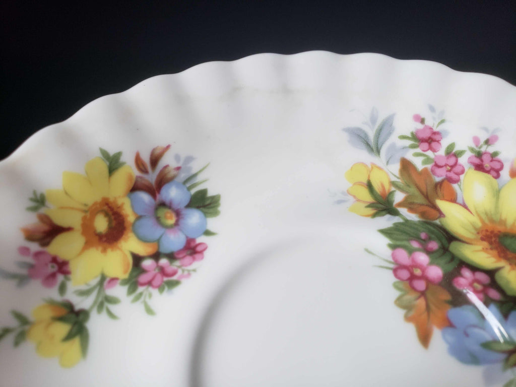 Vintage Royal Albert Yellow Daisy Summertime Series Saucer ONLY (2006)