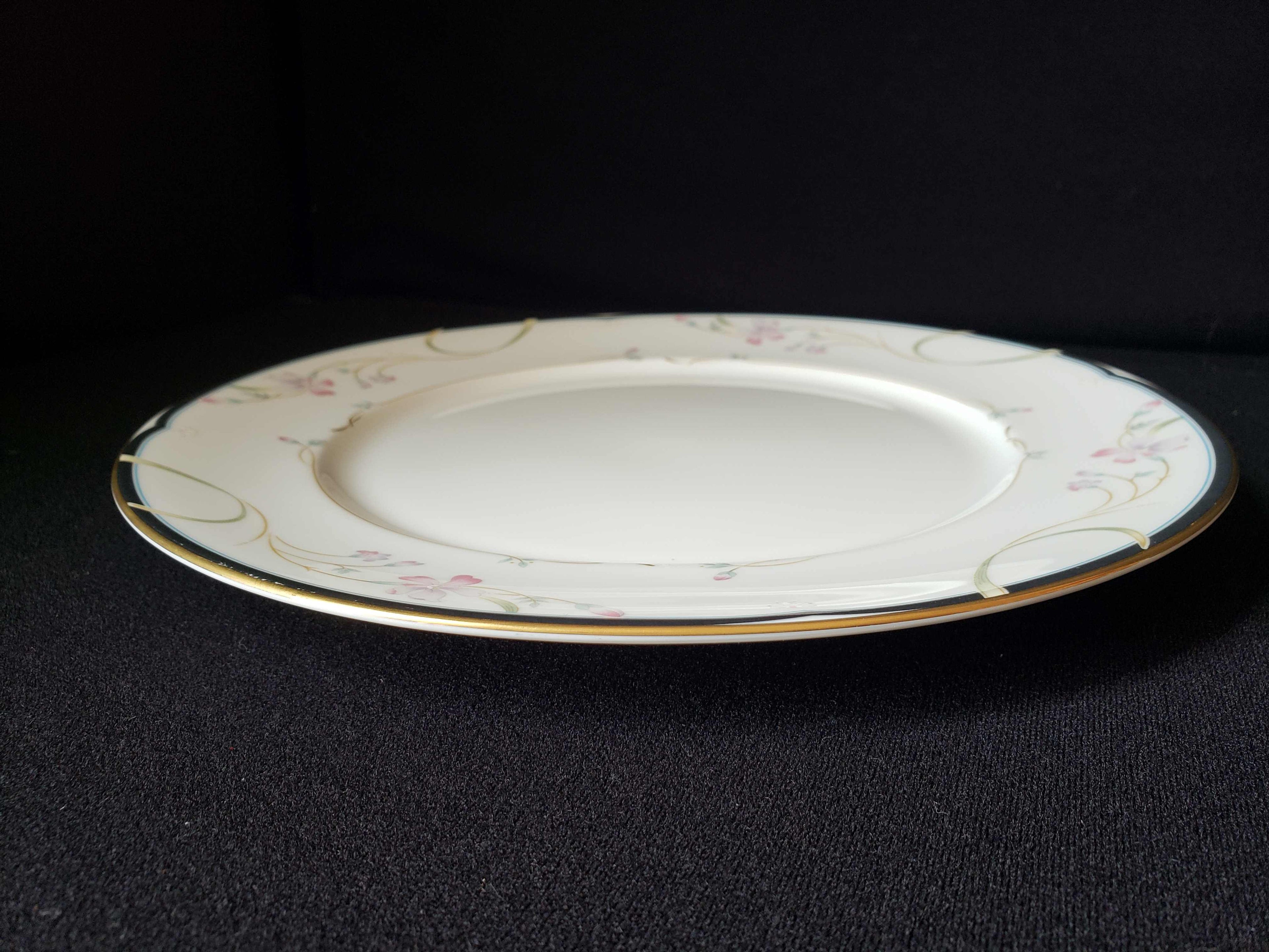Vintage Lenox Debut Constance Fine Bone Luncheon Plate 10-3/4" (lot 1914)