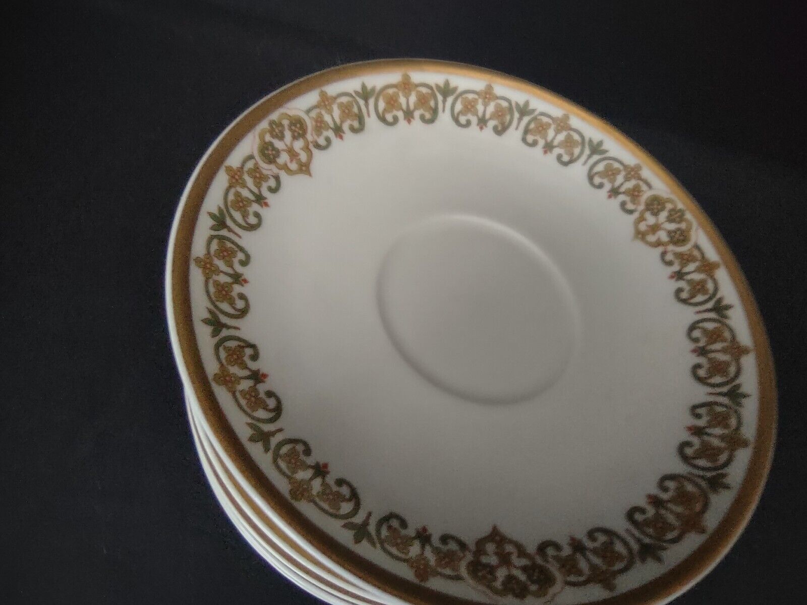 Haviland Limoges 7 x Saucer 5-1/2" Four Leaf Flower Green Red (lot 529)