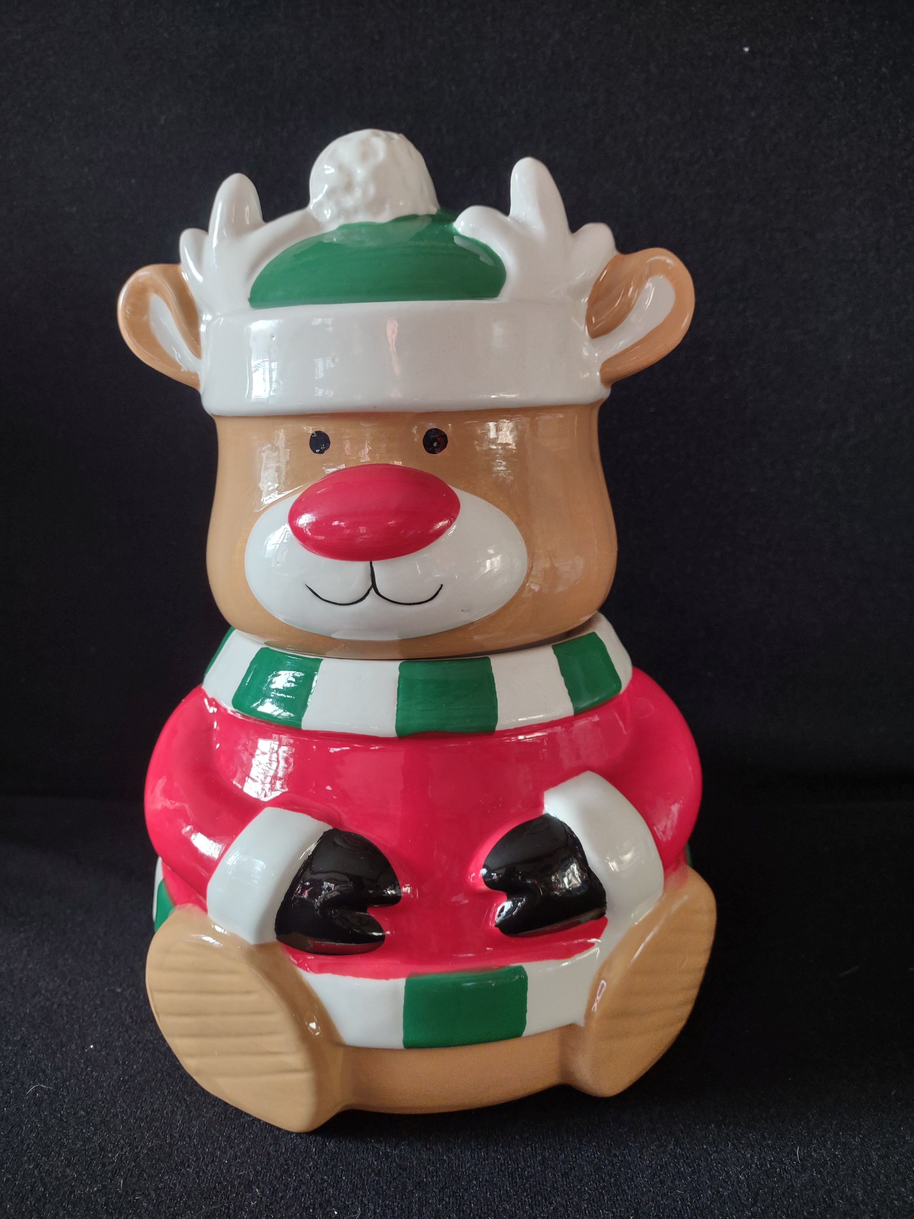 Christmas Bear Reindeer Cookie Jar( lot 3412)
