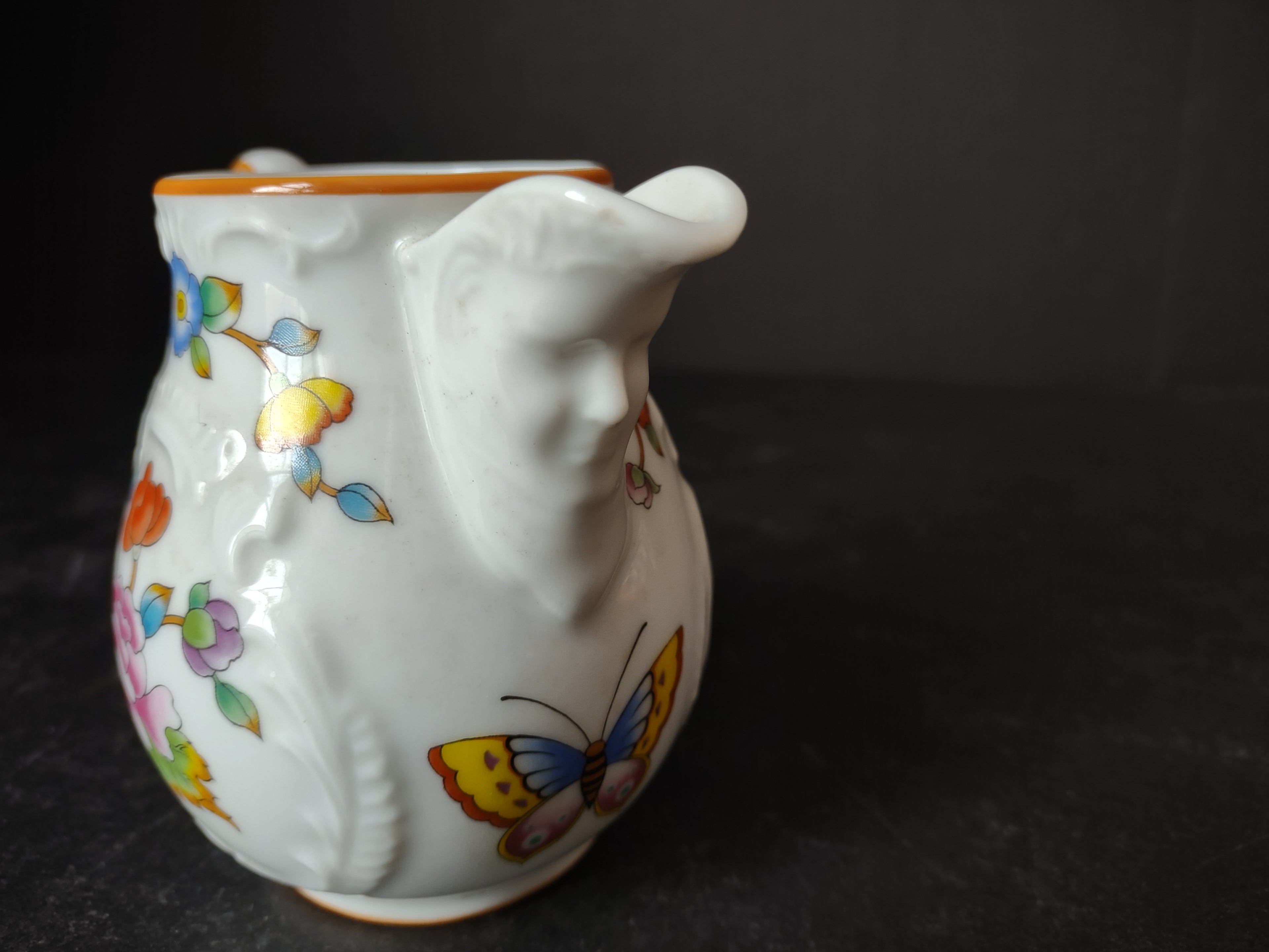 Vintage Spring Estee Lauder Chinoiserie Porcelain Creamer 3-1/2" (lot 3474)