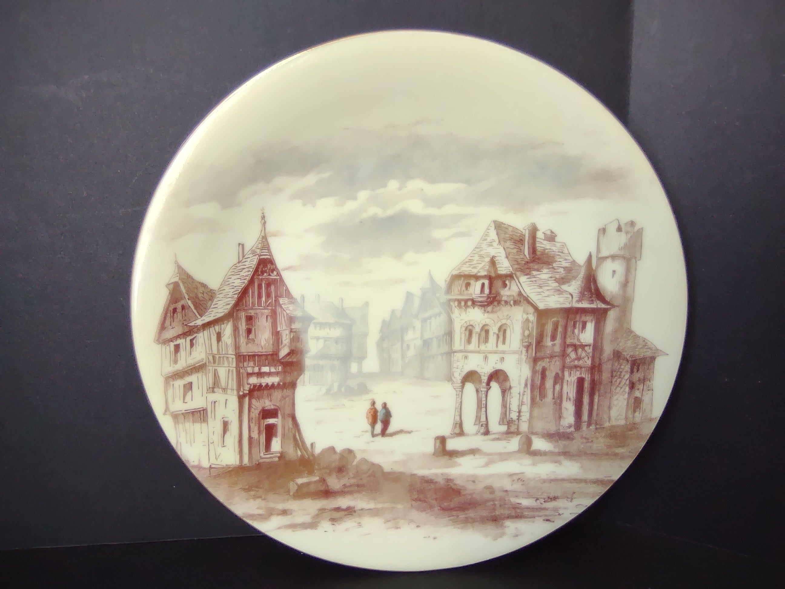 TV Limoges Cabinet Plate Town Design 9"(lot 1125)