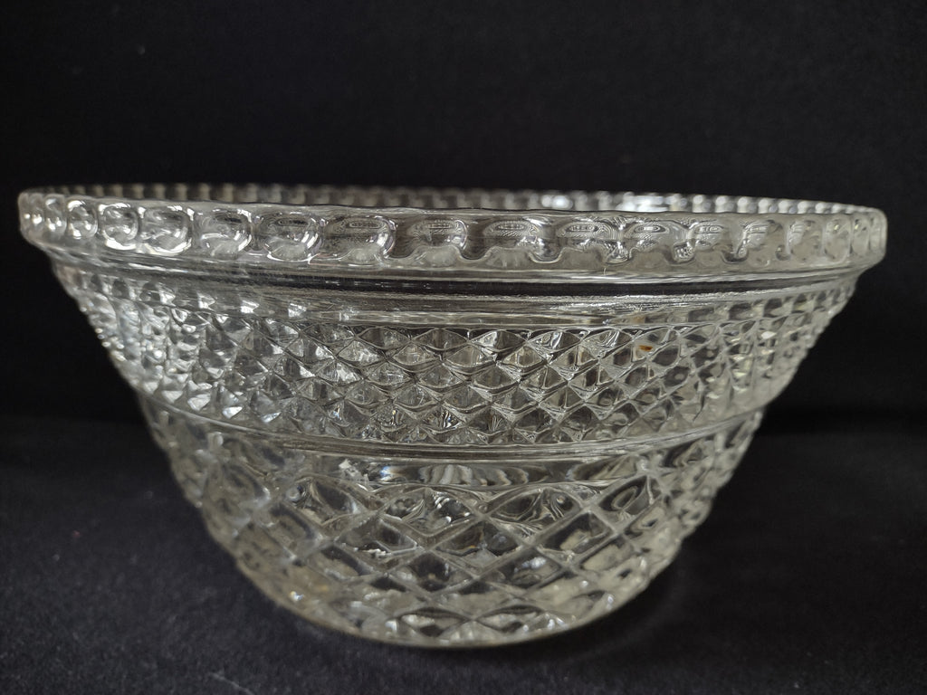 Wexford Anchor Hocking Large Glass Serving Bowl Diamond (lot 5147)