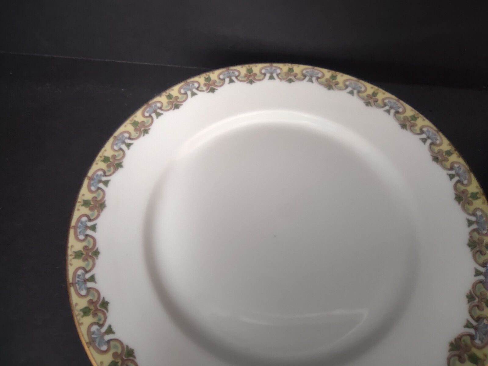 Wm Guering Limoges France 4 x Salad Plate Yellow Gold Design (lot 530)