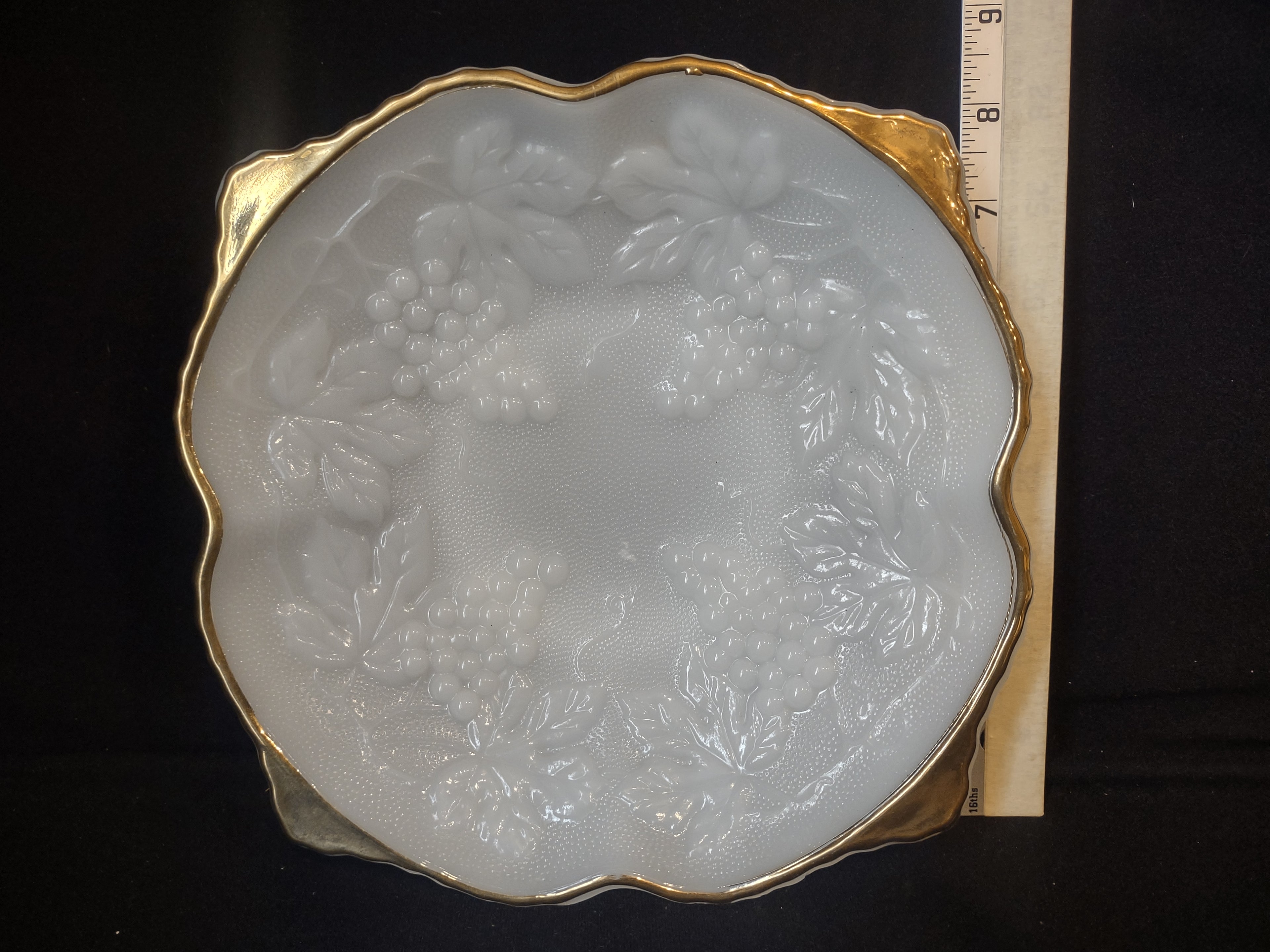 Vintage Milk Glass Grape Gold Trim Anchor Hocking Serving Platter (lot 2597c)