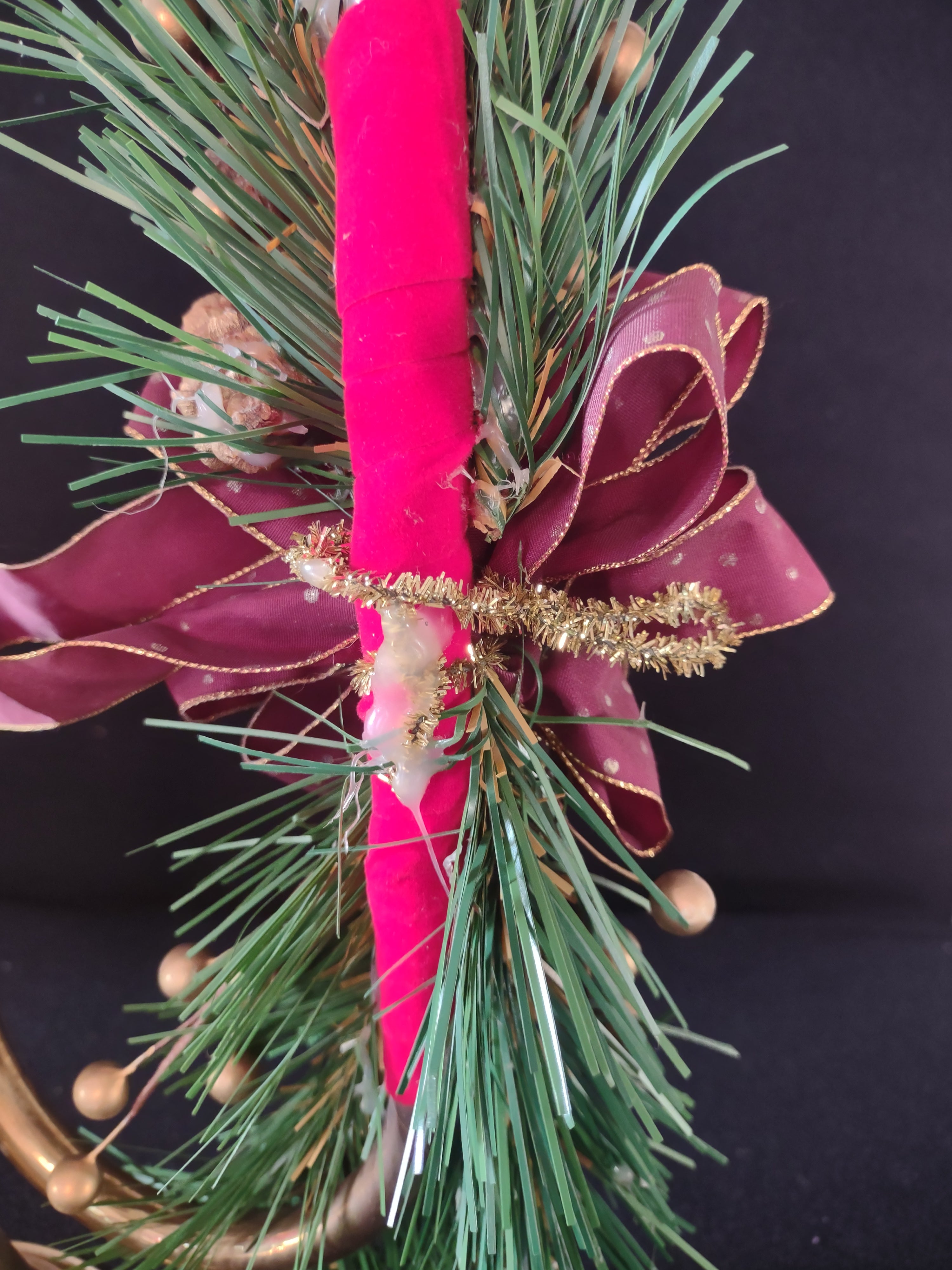 Christmas Brass French Horn Decoration Ribbon Gold Trim Greenery (Lot 4613)