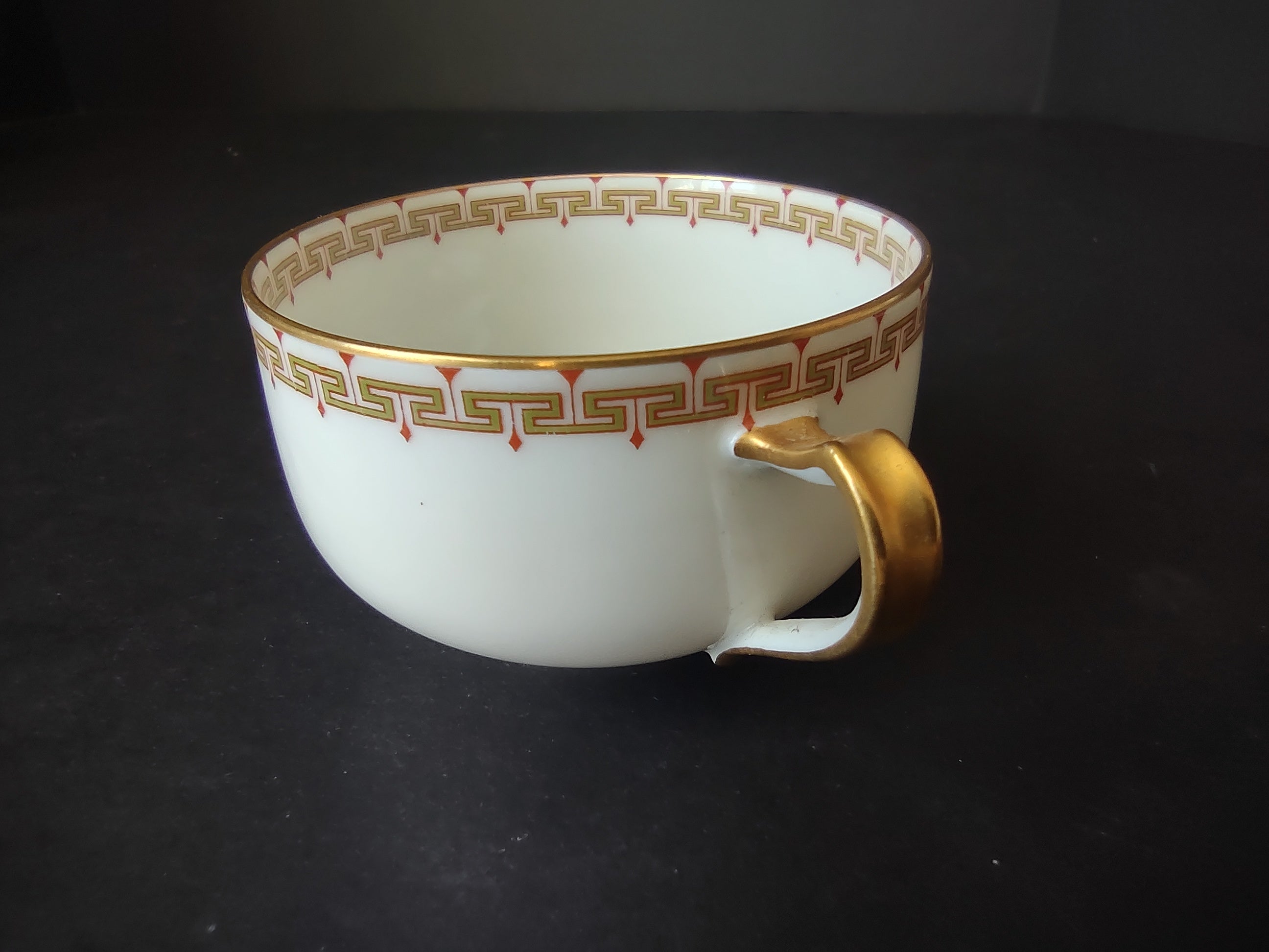 Haviland Limoges Bouillon Cup ONLY Green Red Design (lot 1064)