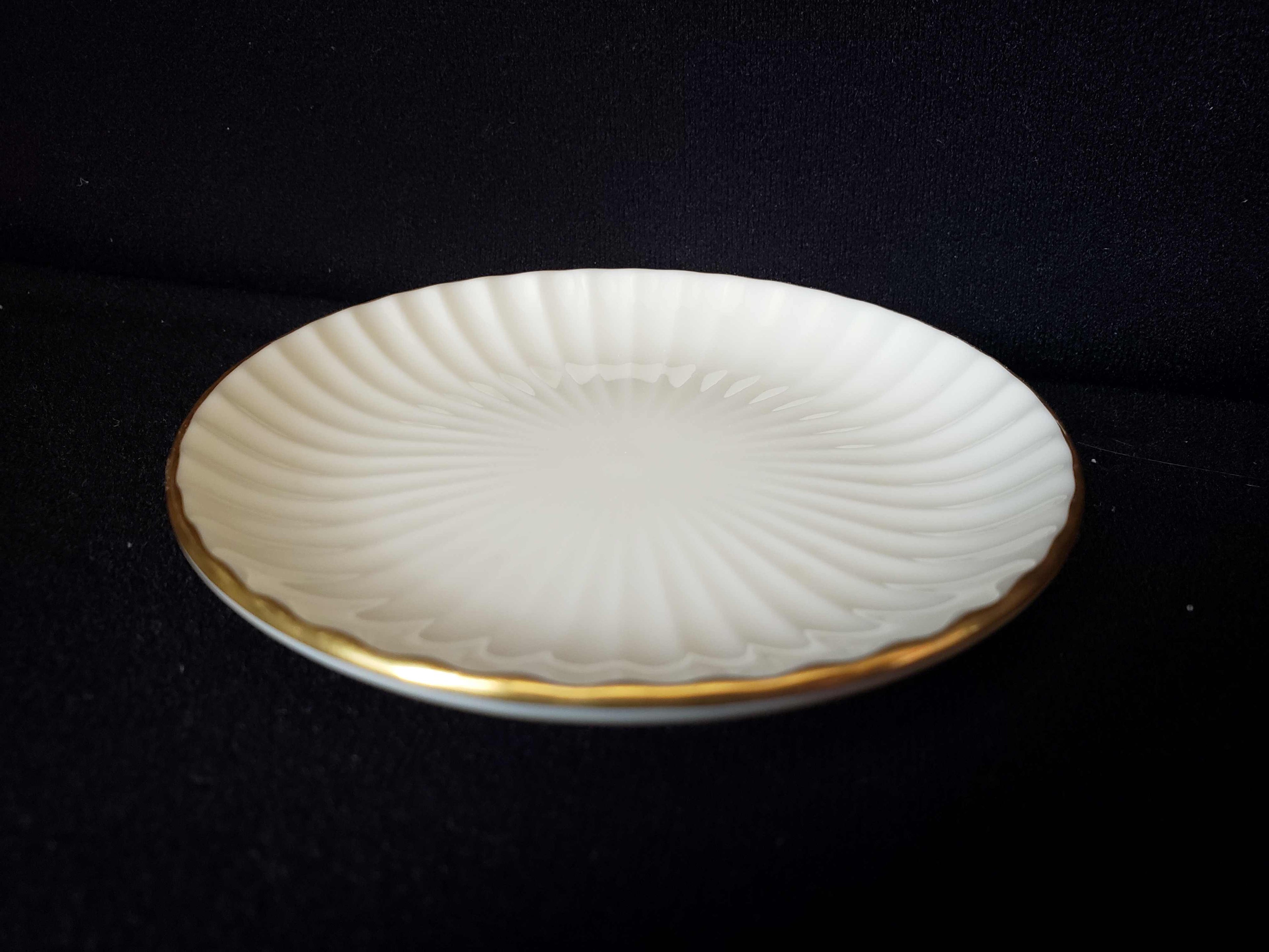 Vintage Lenox Coaster Gold Trim 4" (lot 1945)